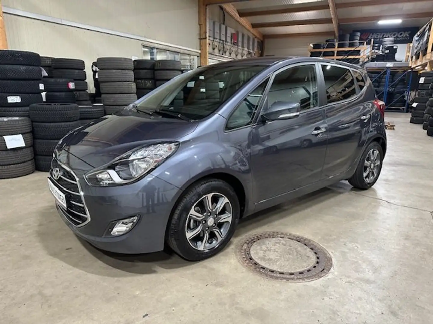 Hyundai iX20 Space Plus Grau - 2