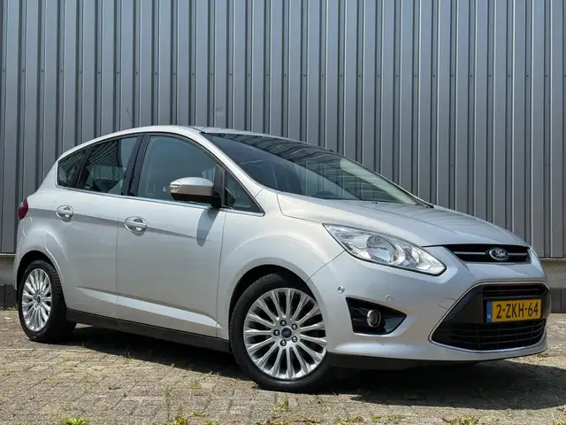 Ford C-Max view 3
