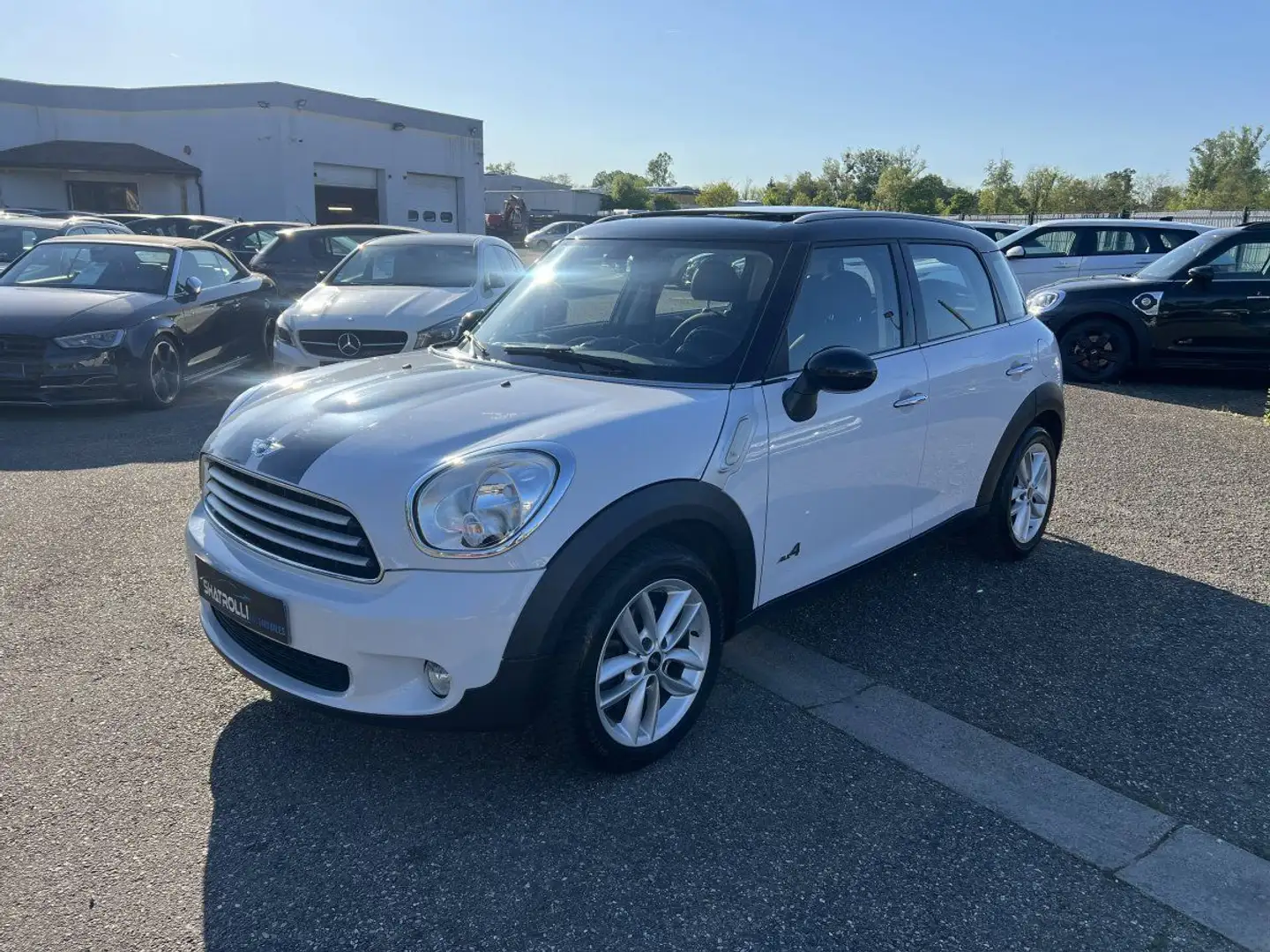 MINI Cooper Countryman II (R60) Cooper D 112ch ALL4 Clim Régulateur Attel White - 1