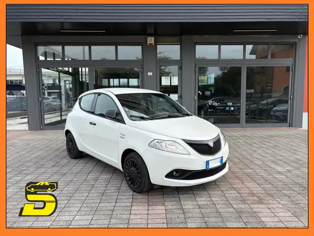 Lancia Ypsilon 1.2 Elefantino Blu 69cv