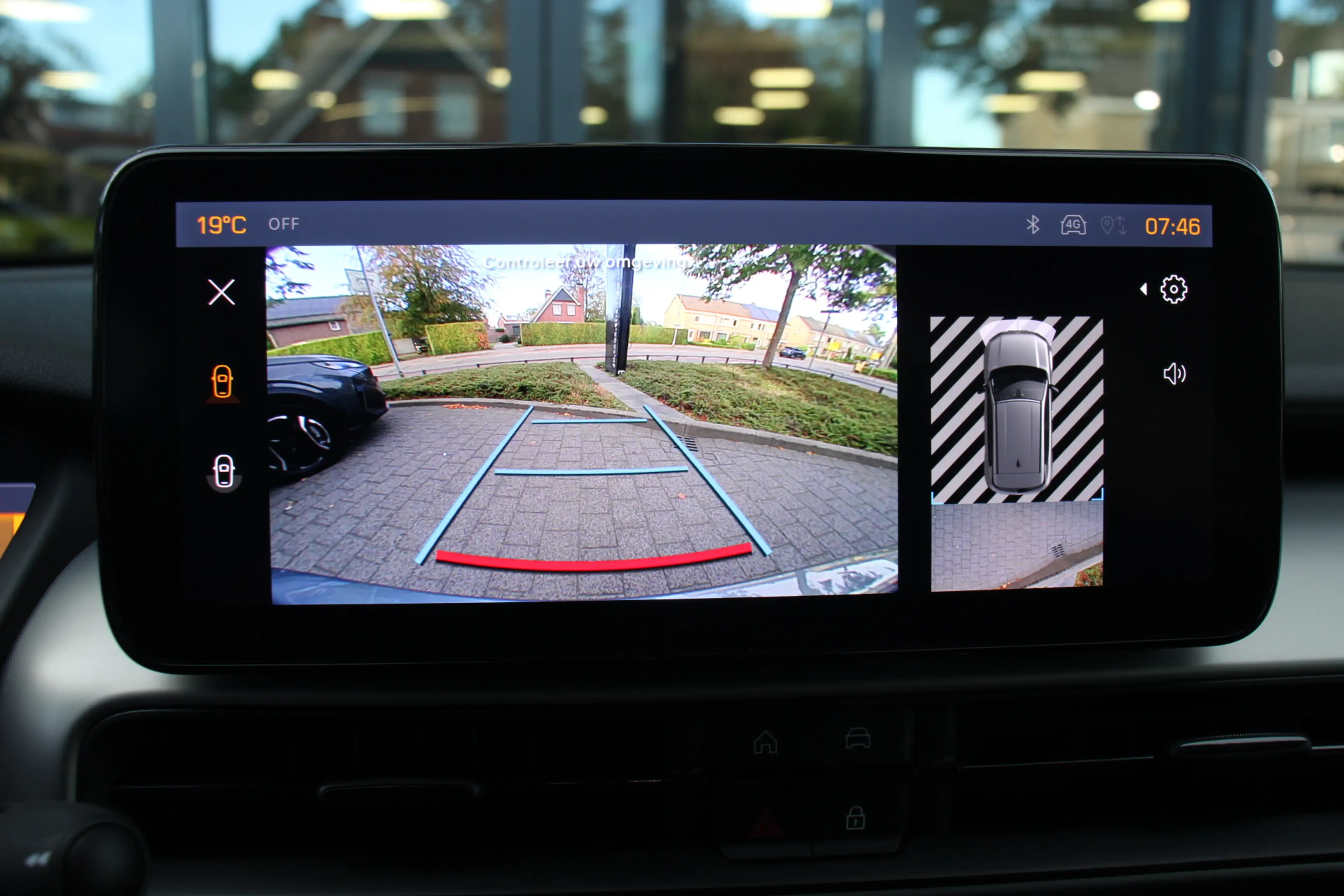 Jeep Avenger 1.2 e-Hybrid Summit — photo 6
