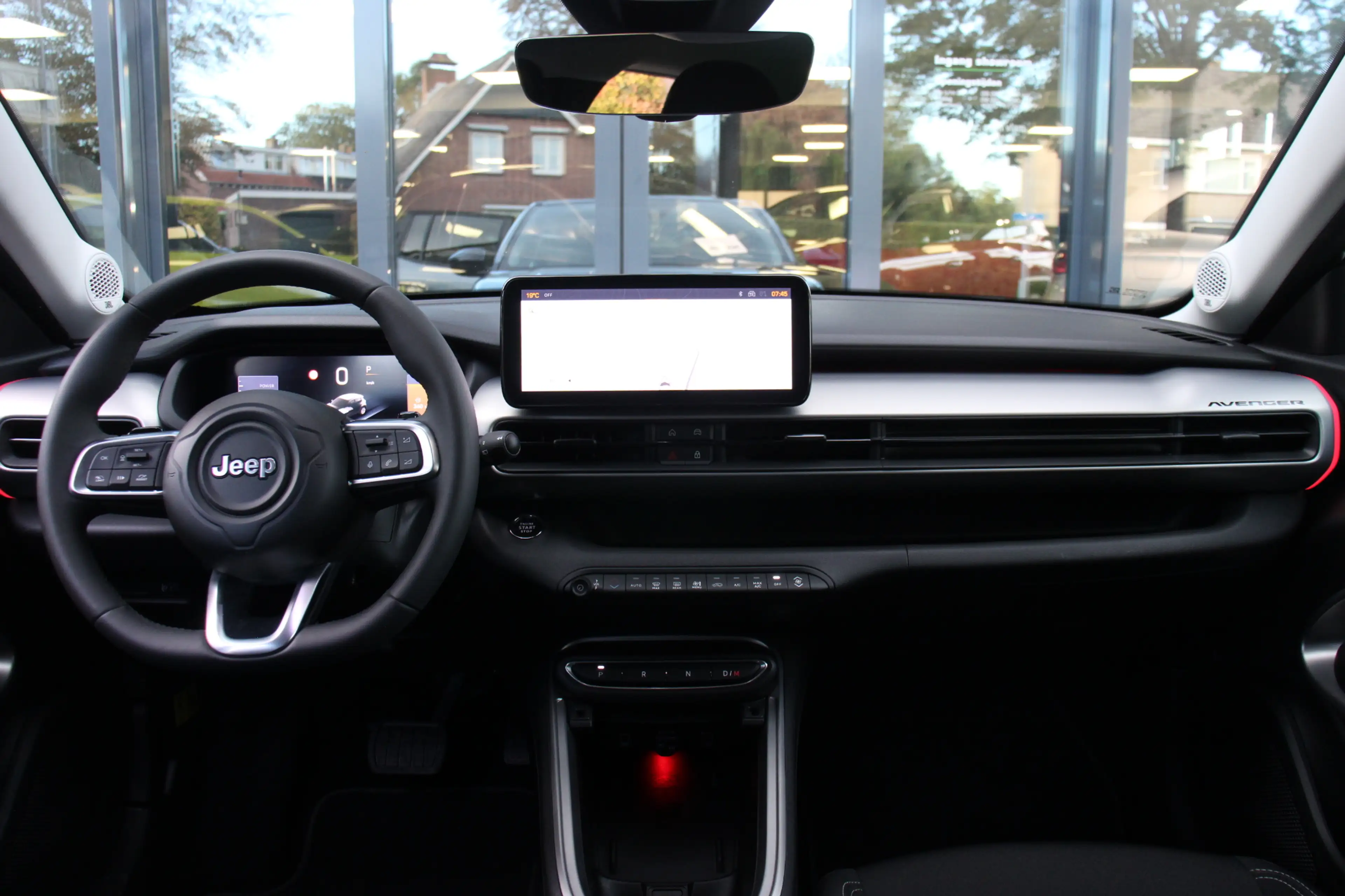 Jeep Avenger 1.2 e-Hybrid Summit — photo 2