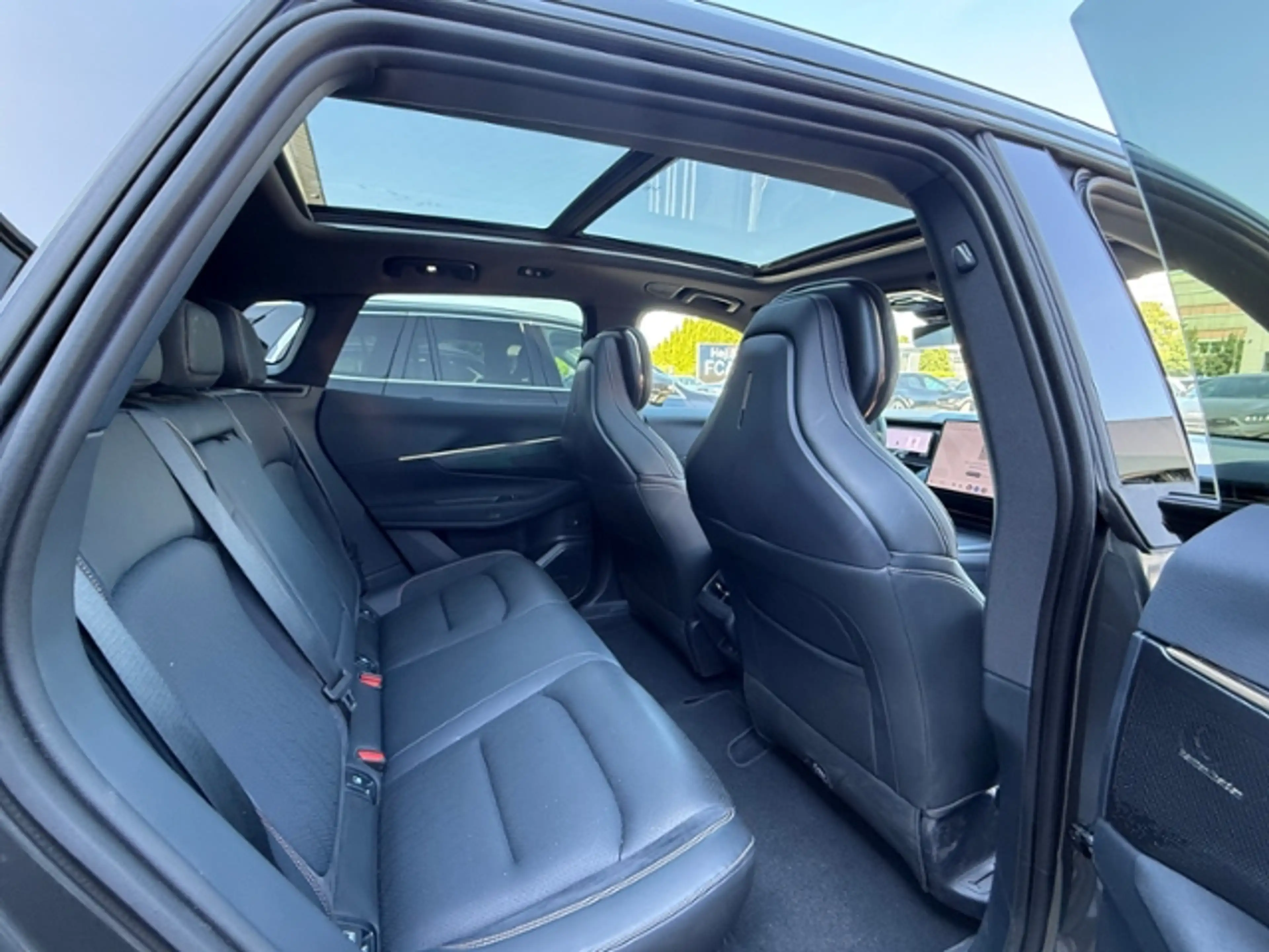 Lynk & Co 08 1.5 T PHEV 257 kW More — photo 12