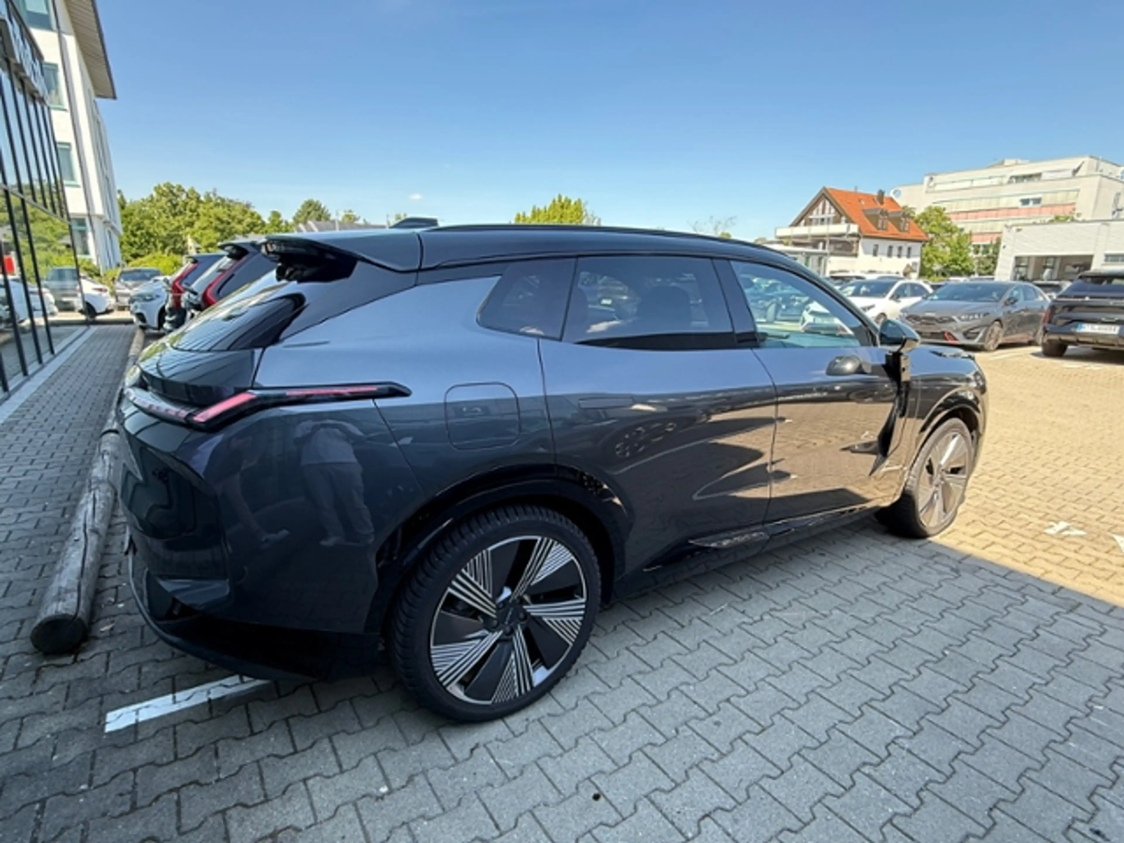 Lynk & Co 08 1.5 T PHEV 257 kW More — photo 7