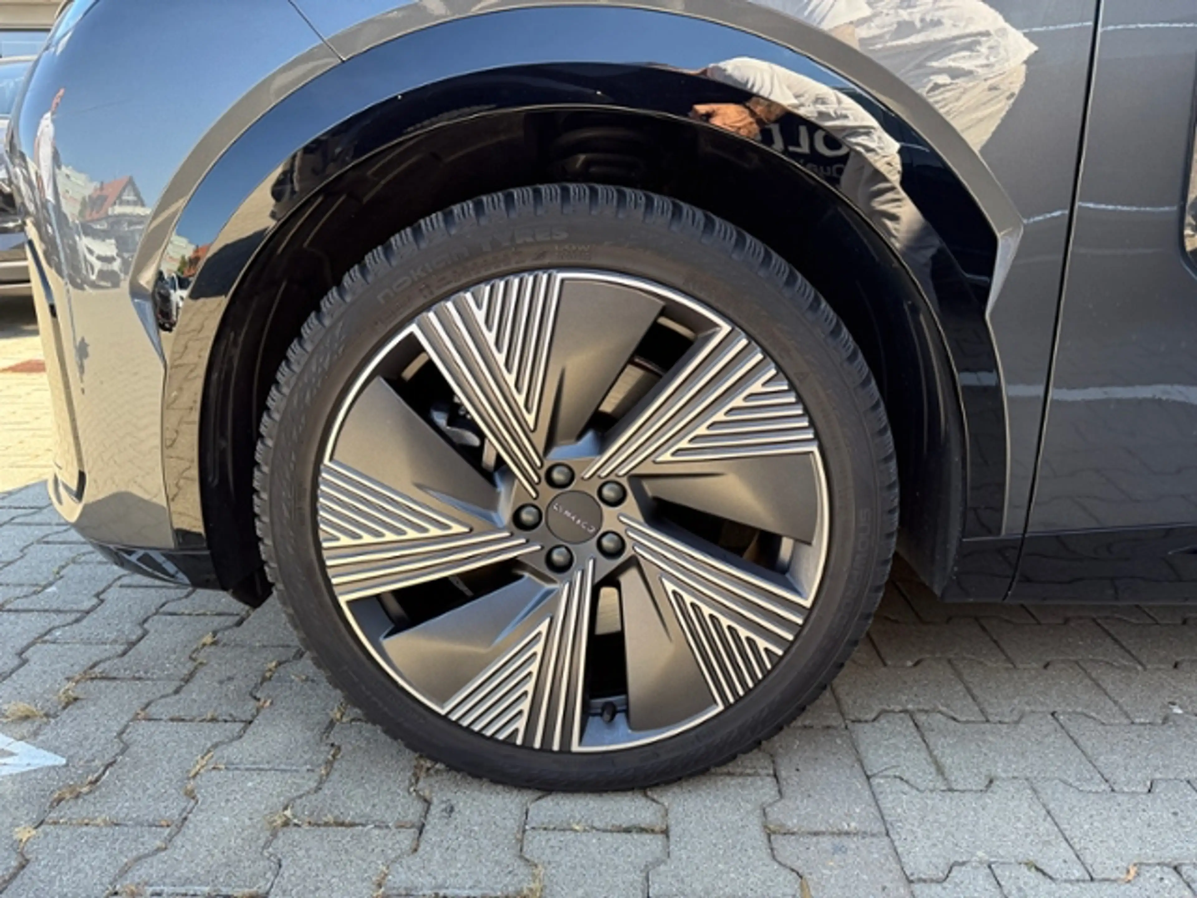 Lynk & Co 08 1.5 T PHEV 257 kW More — photo 9