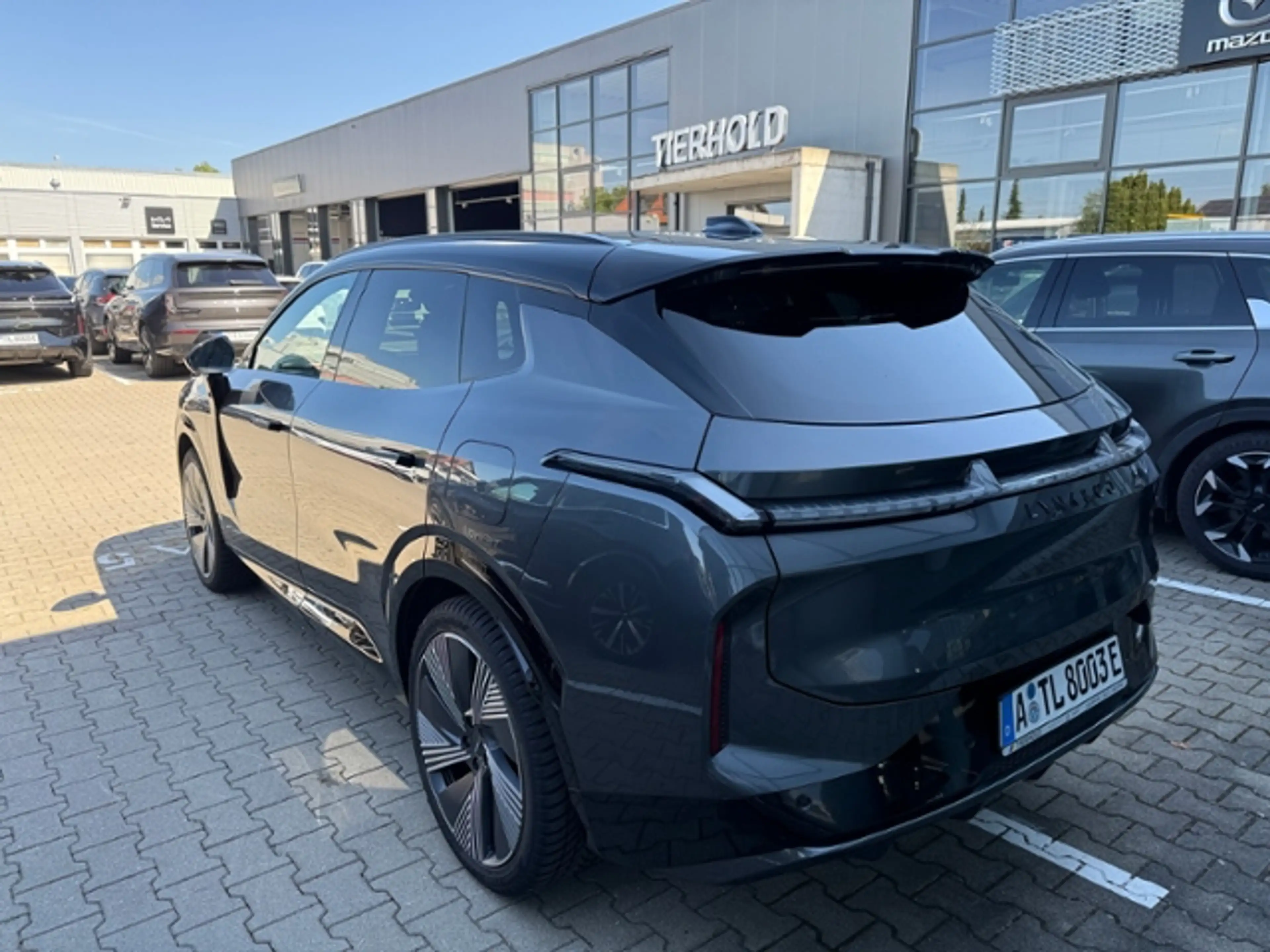 Lynk & Co 08 1.5 T PHEV 257 kW More — photo 3