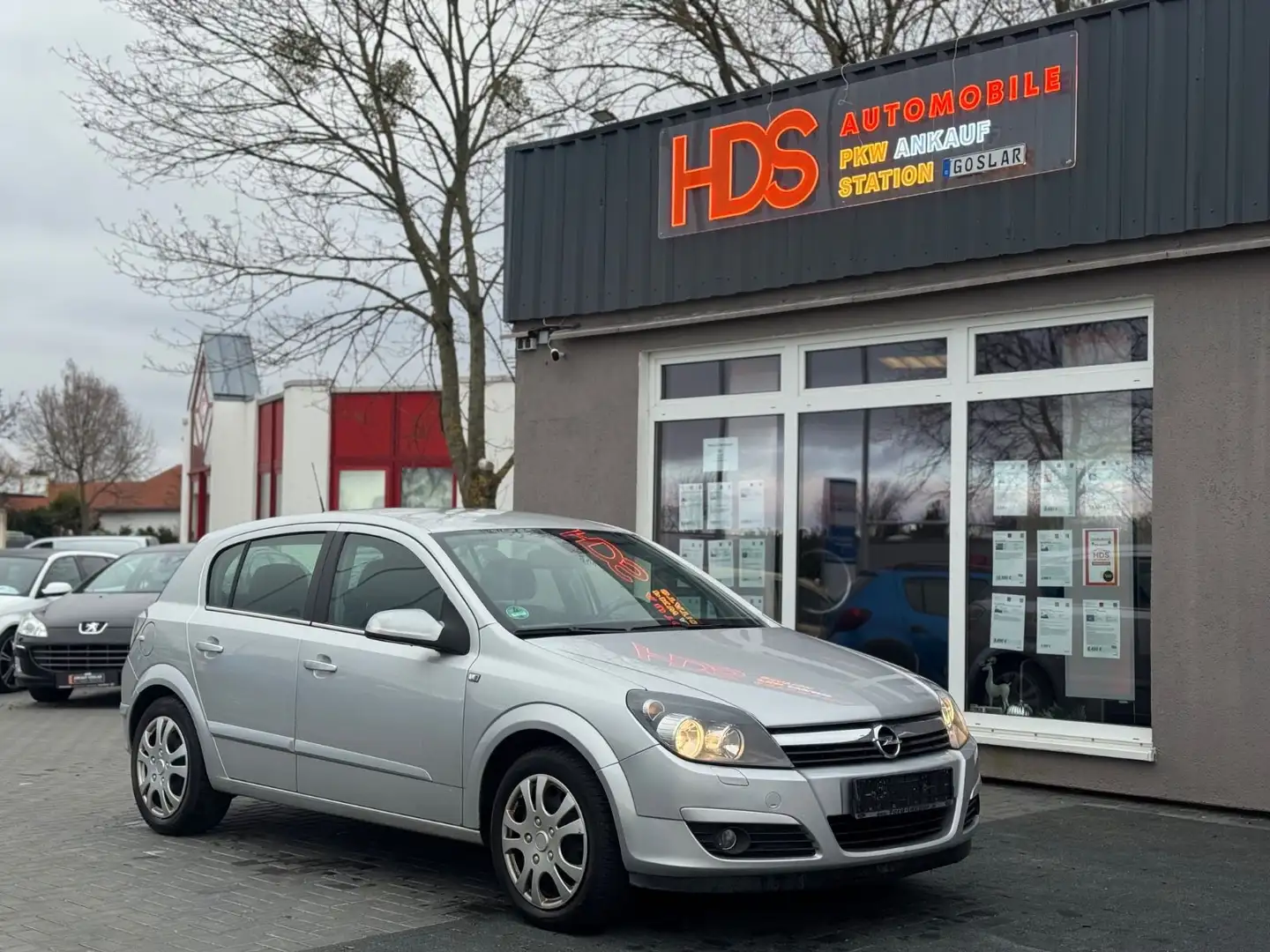 Opel Astra H Lim. Basis*Klima*SHZ*AHK*Tüv Neu Silber - 1