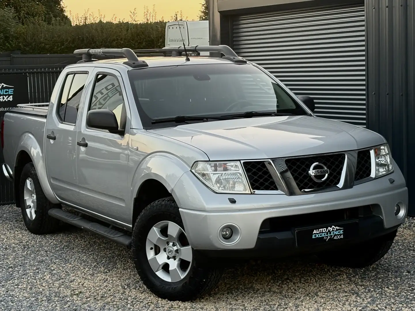 Nissan Navara 2.5 dCi 4x4 171cv/ Clim./ Carpass/ Gris - 1