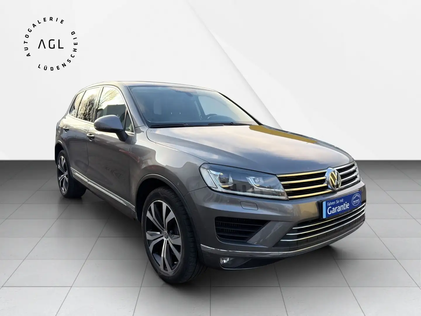 Volkswagen Touareg V8 TDI 4Motion *AHK*Standheizung* Grau - 1