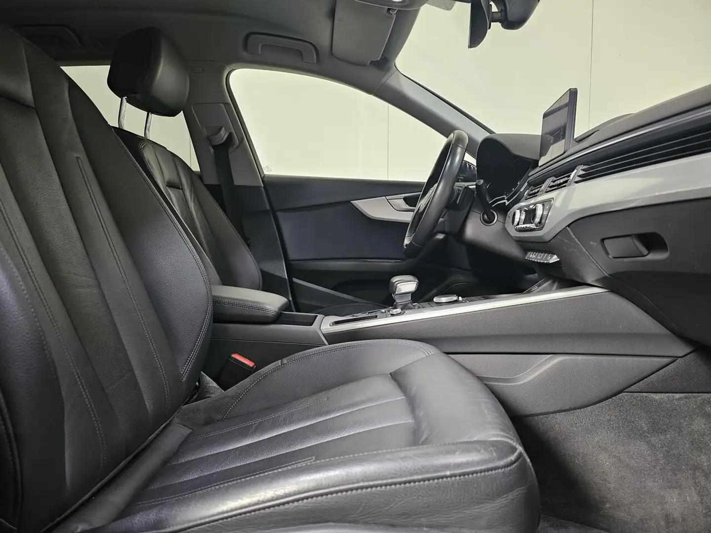 Audi A4 Avant 2.0 TDI Autom. - GPS - Airco - Topstaat! Fekete - 2