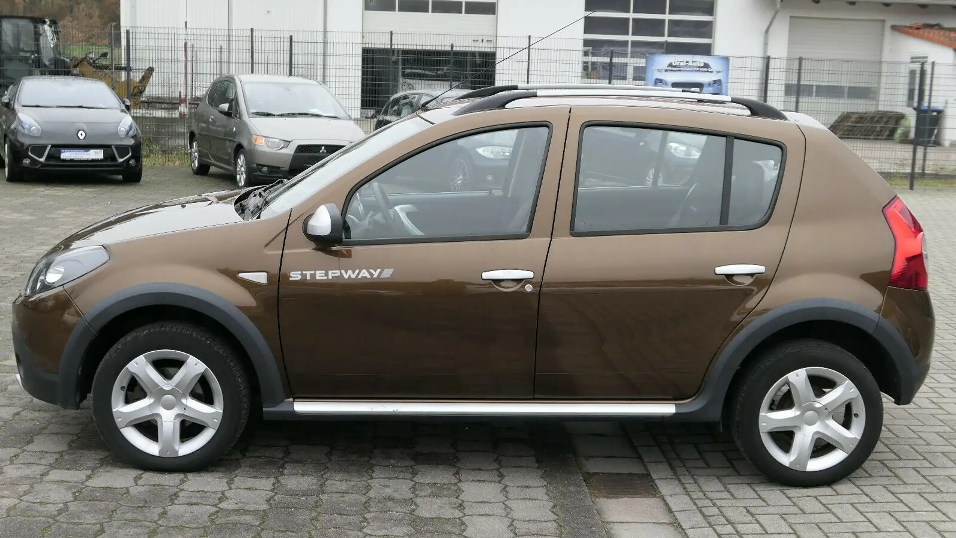 Dacia Sandero Stepway II Teilleder/1 Hand/Alu/Klima Braun - 2