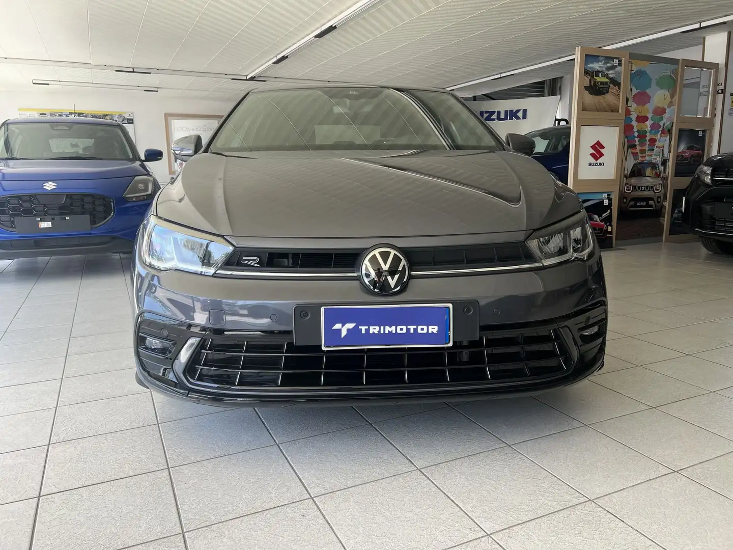Volkswagen Polo 1.0 TSI R-Line Gris - 1