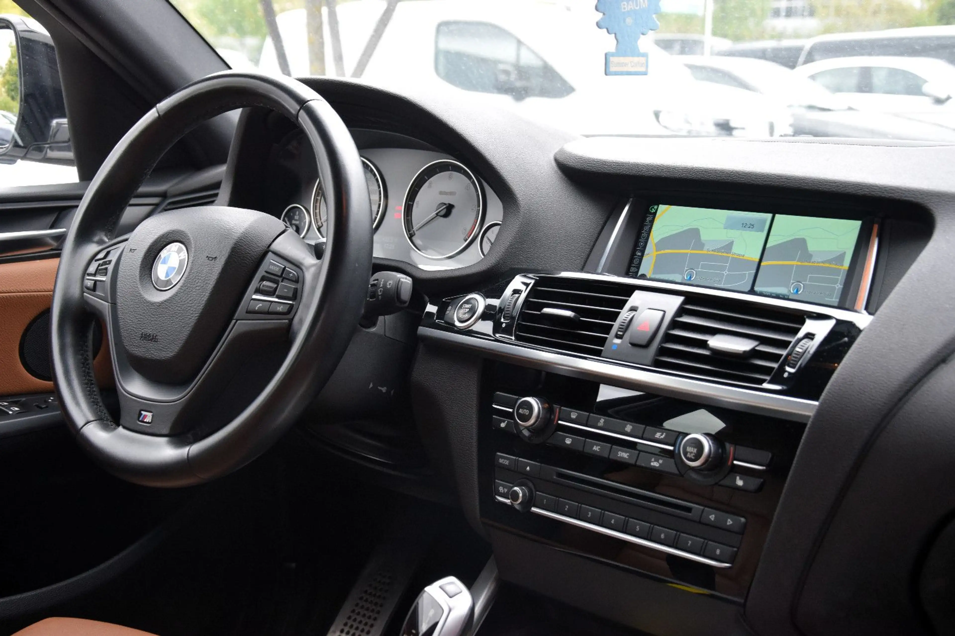 BMW X4 xDrive *M-Paket* — photo 13