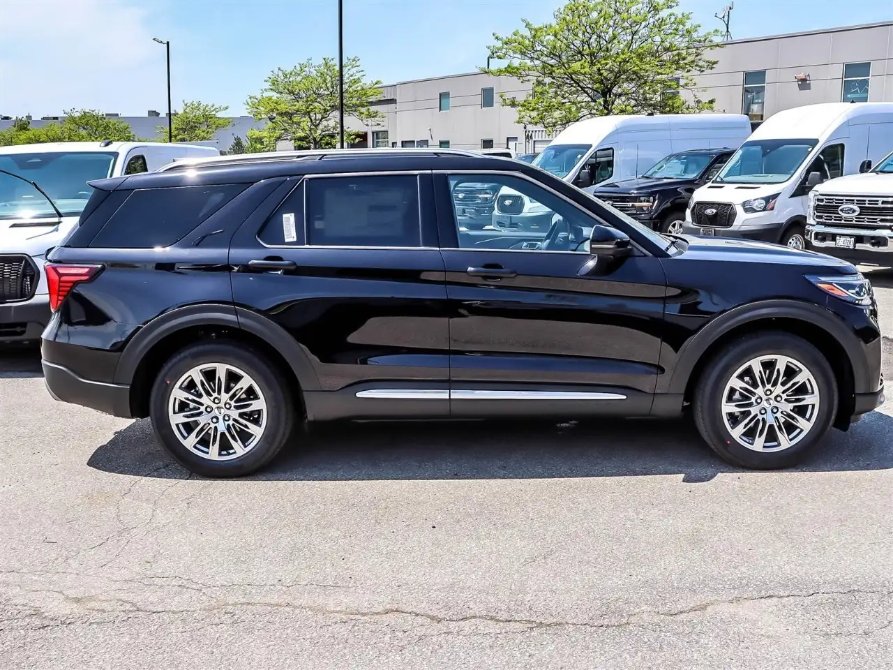 Ford Explorer снимка Ford Explorer