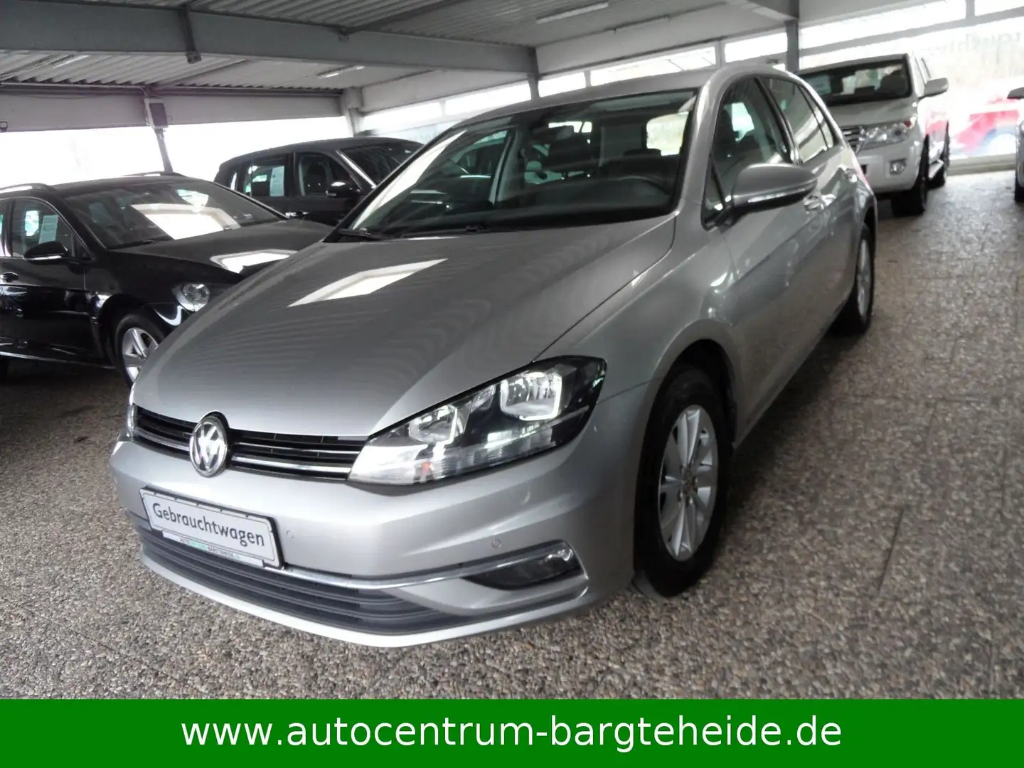 Volkswagen Golf VII 1.0 TSi Lim. Comfortl. 1.HD+PDC+KLIMA Silber - 1