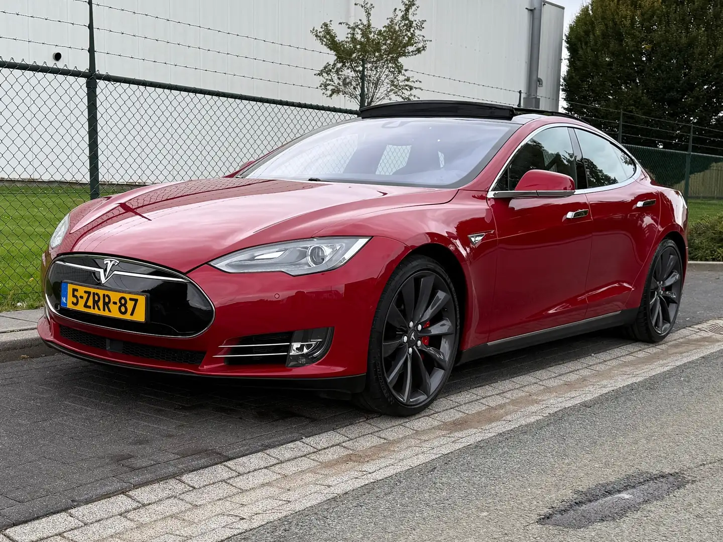 Tesla Model S P85D Performance free supercharging Soh 92.8% 700P Rouge - 1