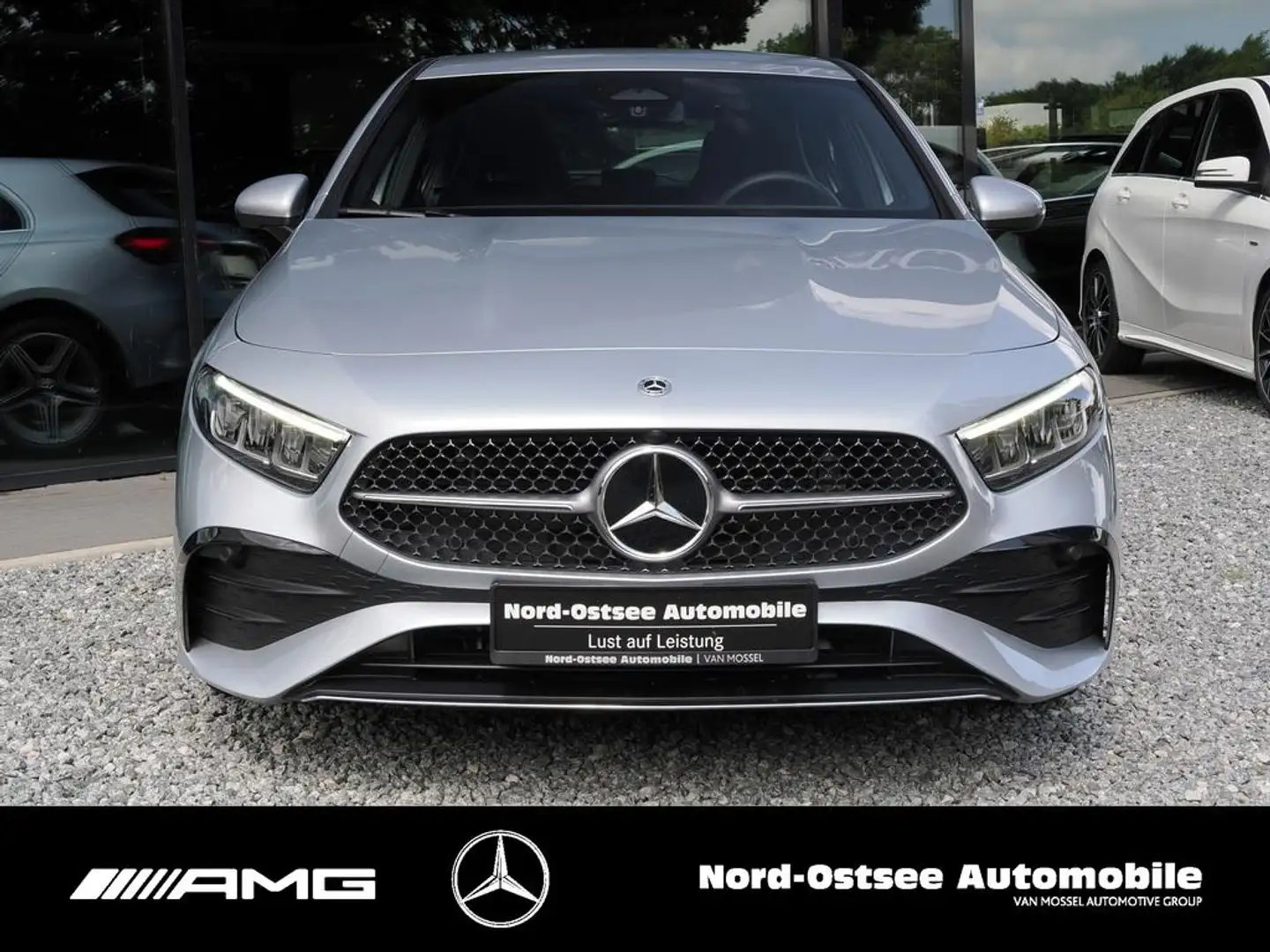 Mercedes-Benz A 200 AMG ADV.+ 360° KAMERA DISTRO LED NAVI SITZ Plateado - 2