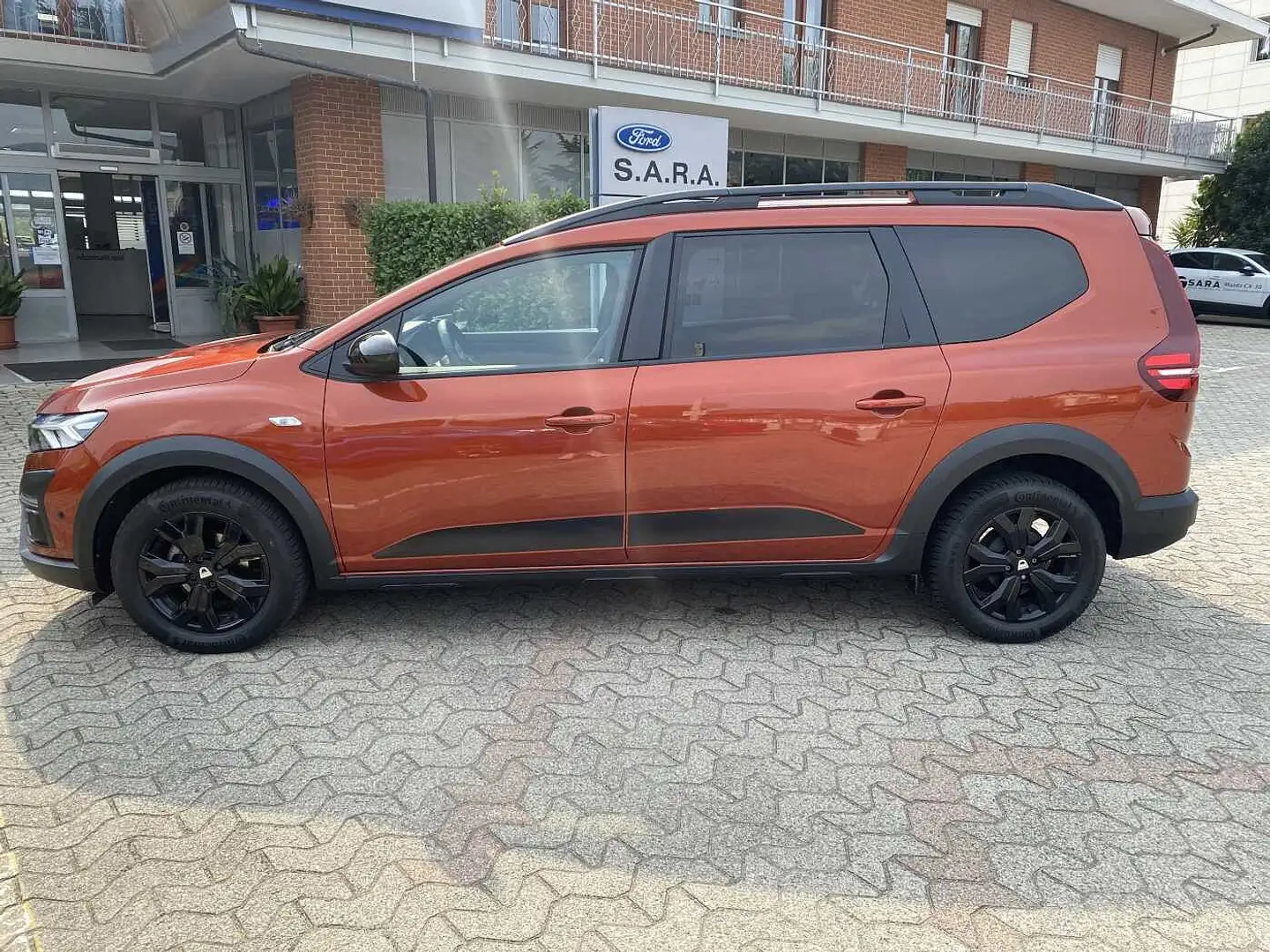 Dacia Jogger 1.0 TCe GPL 100 CV 5 posti Extreme Up Rouge - 2