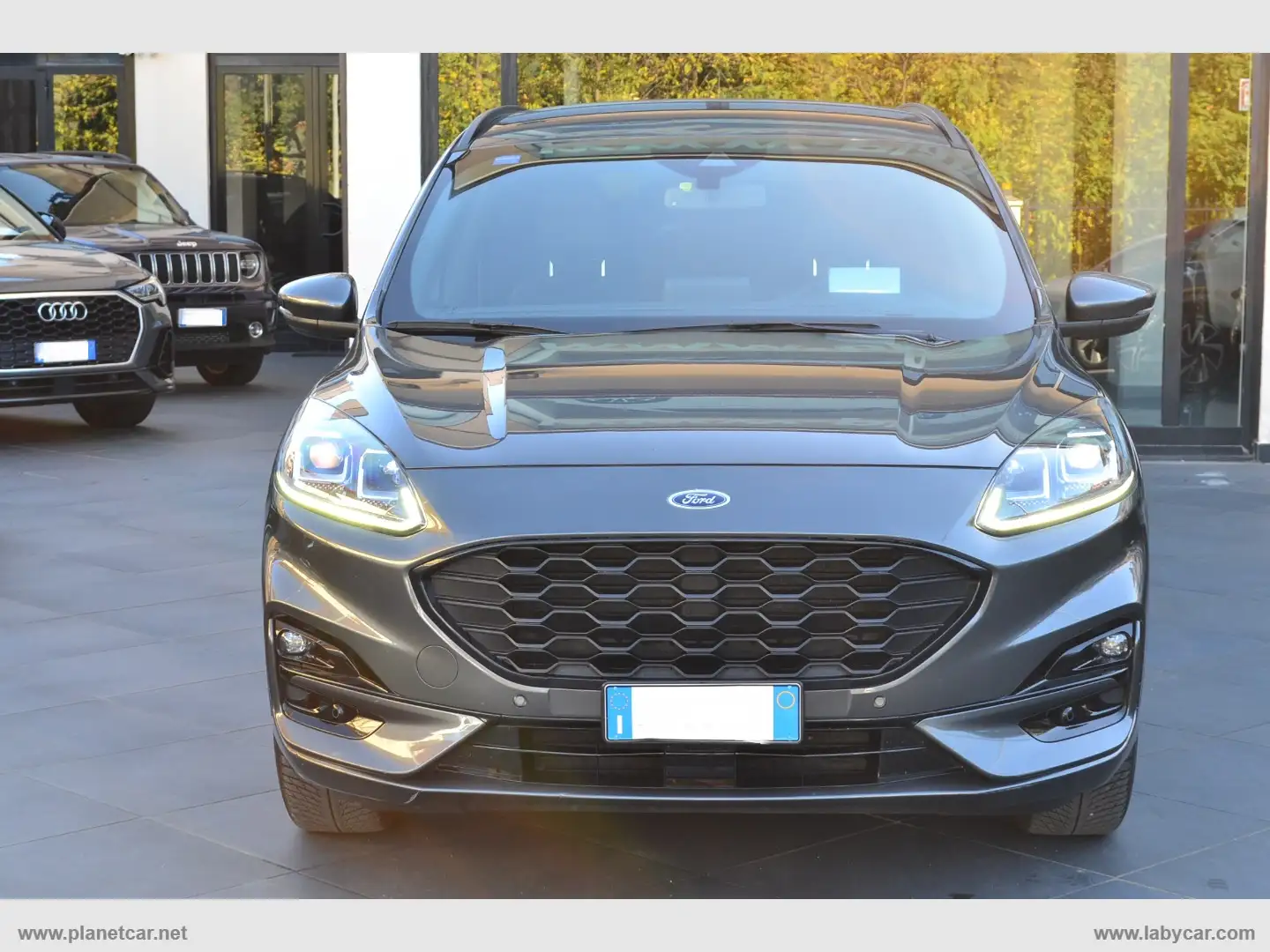 Ford Kuga 1.5 EcoBl. 120CV aut. 2WD ST-Line X Grau - 2