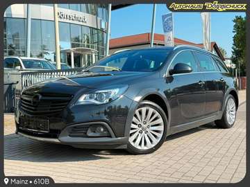 Insignia Country Tourer 4x4. PANO. AHK. NAVI