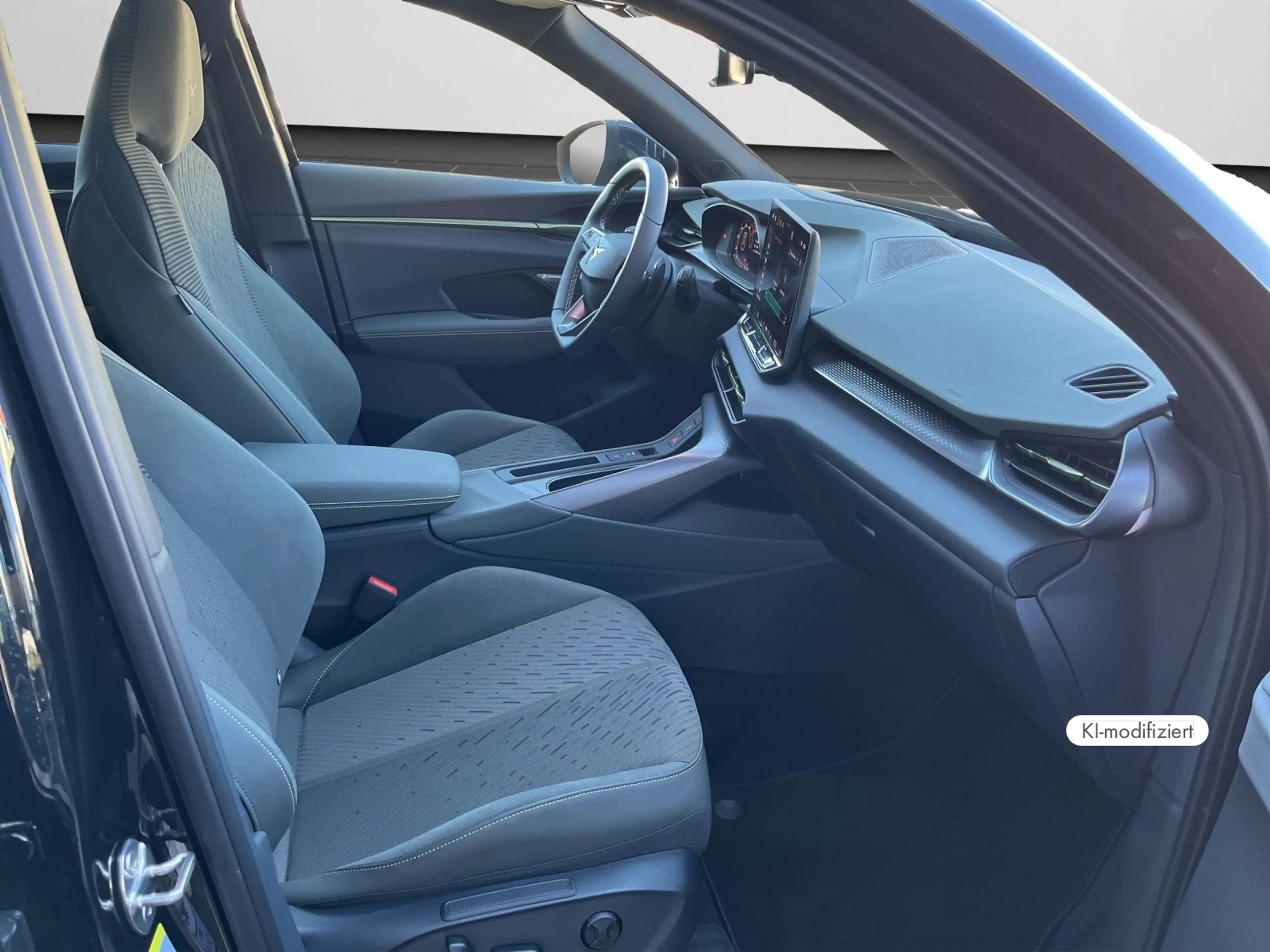 CUPRA Terramar VZ Tribe Edition 1.5 e-Hybrid 200kW AHK — photo 4