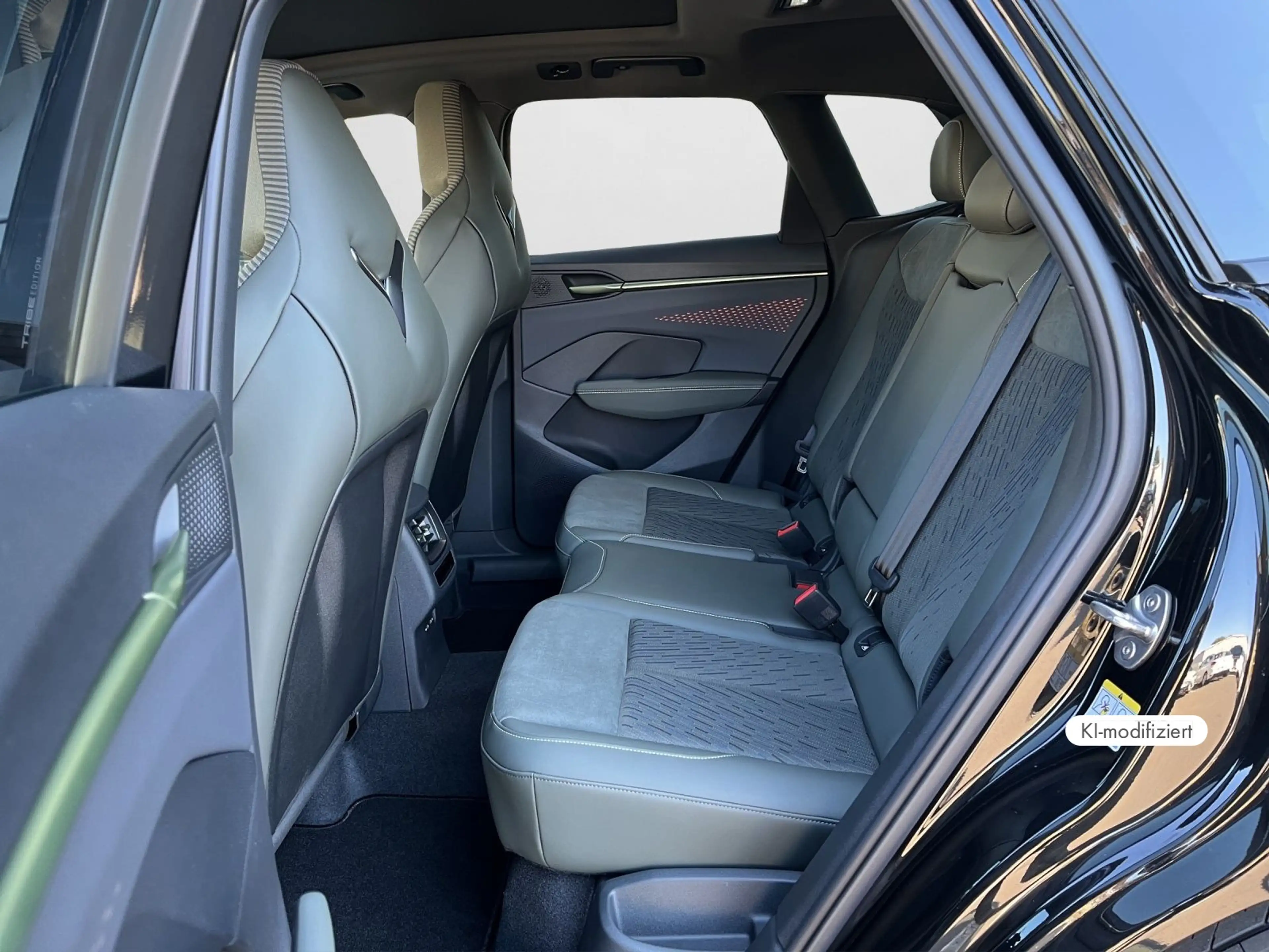 CUPRA Terramar VZ Tribe Edition 1.5 e-Hybrid 200kW AHK — photo 14