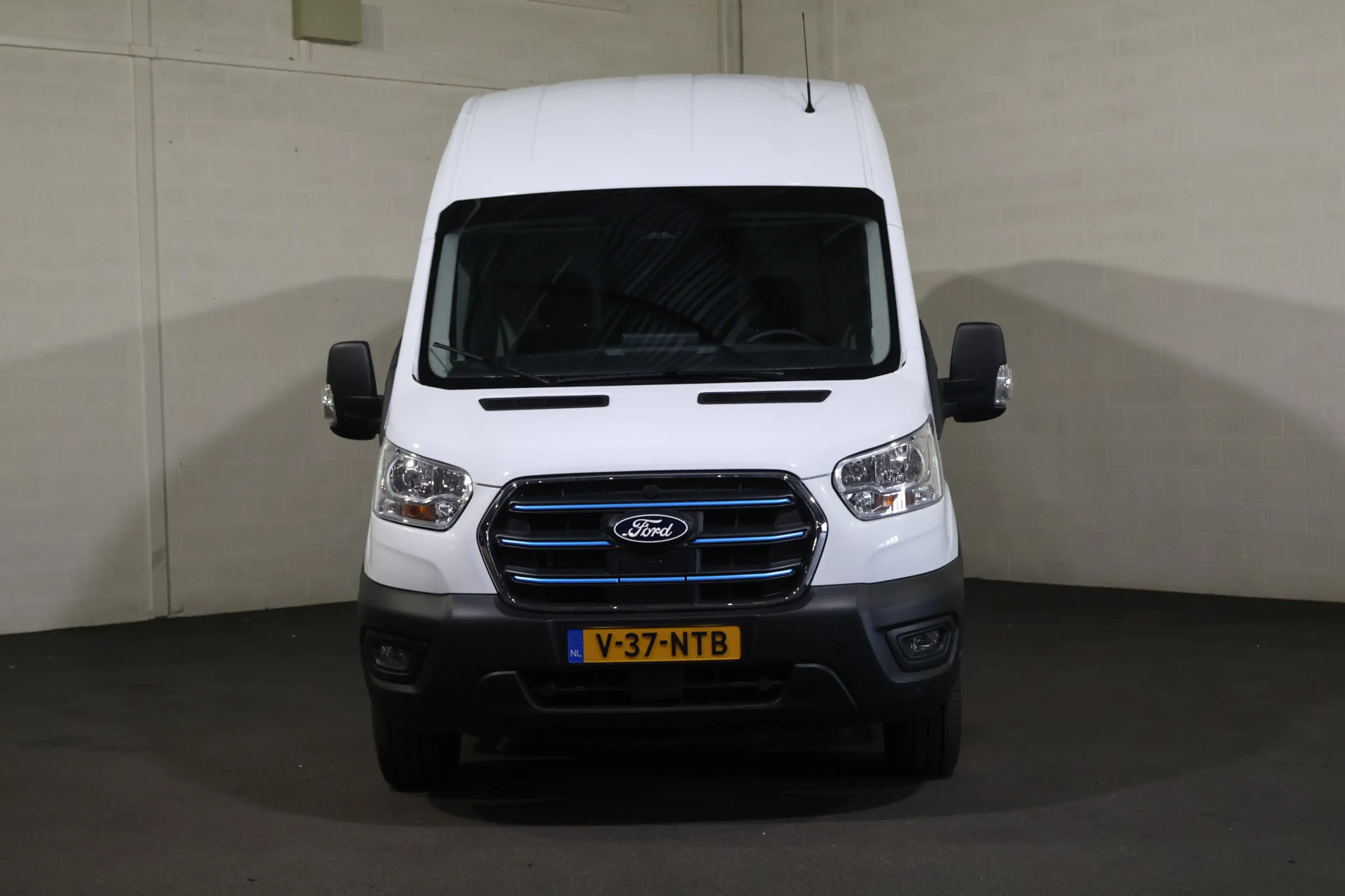 Ford E-Transit 350 L4 H3 Trend 68 kWh (Wordt verwacht) — photo 5