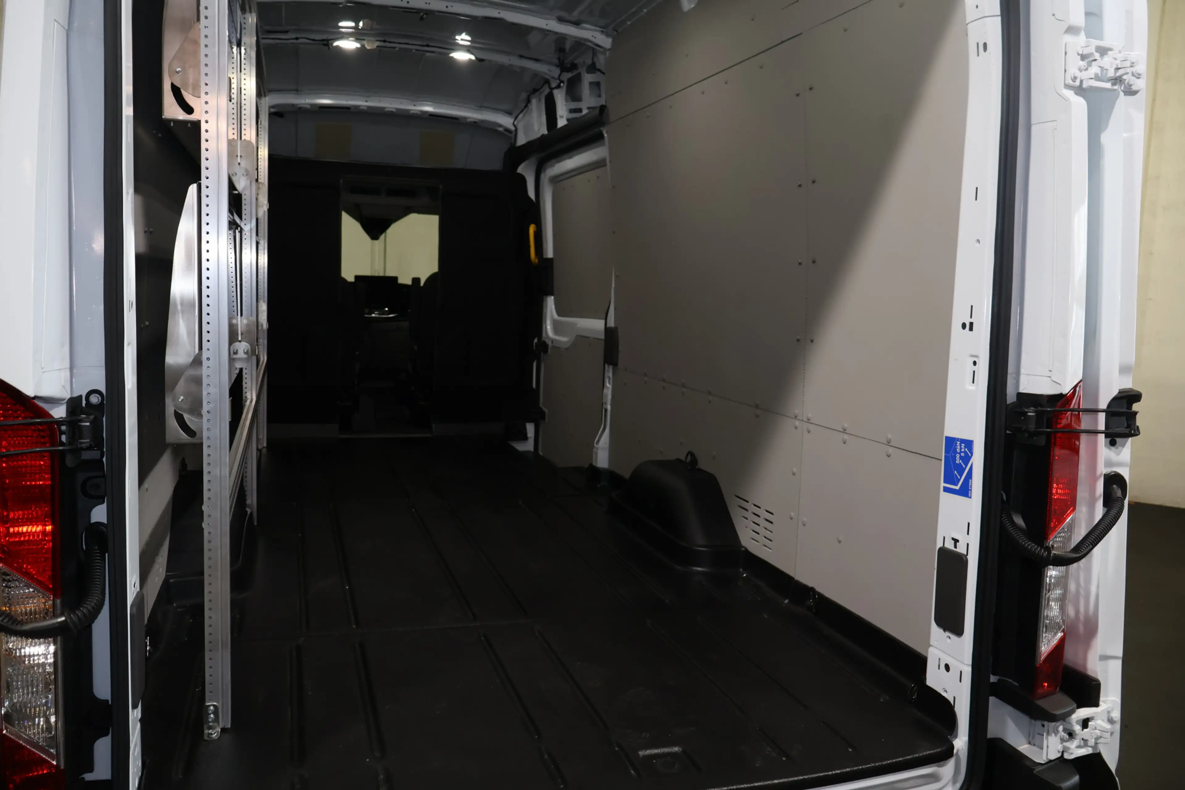 Ford E-Transit 350 L4 H3 Trend 68 kWh (Wordt verwacht) — photo 12