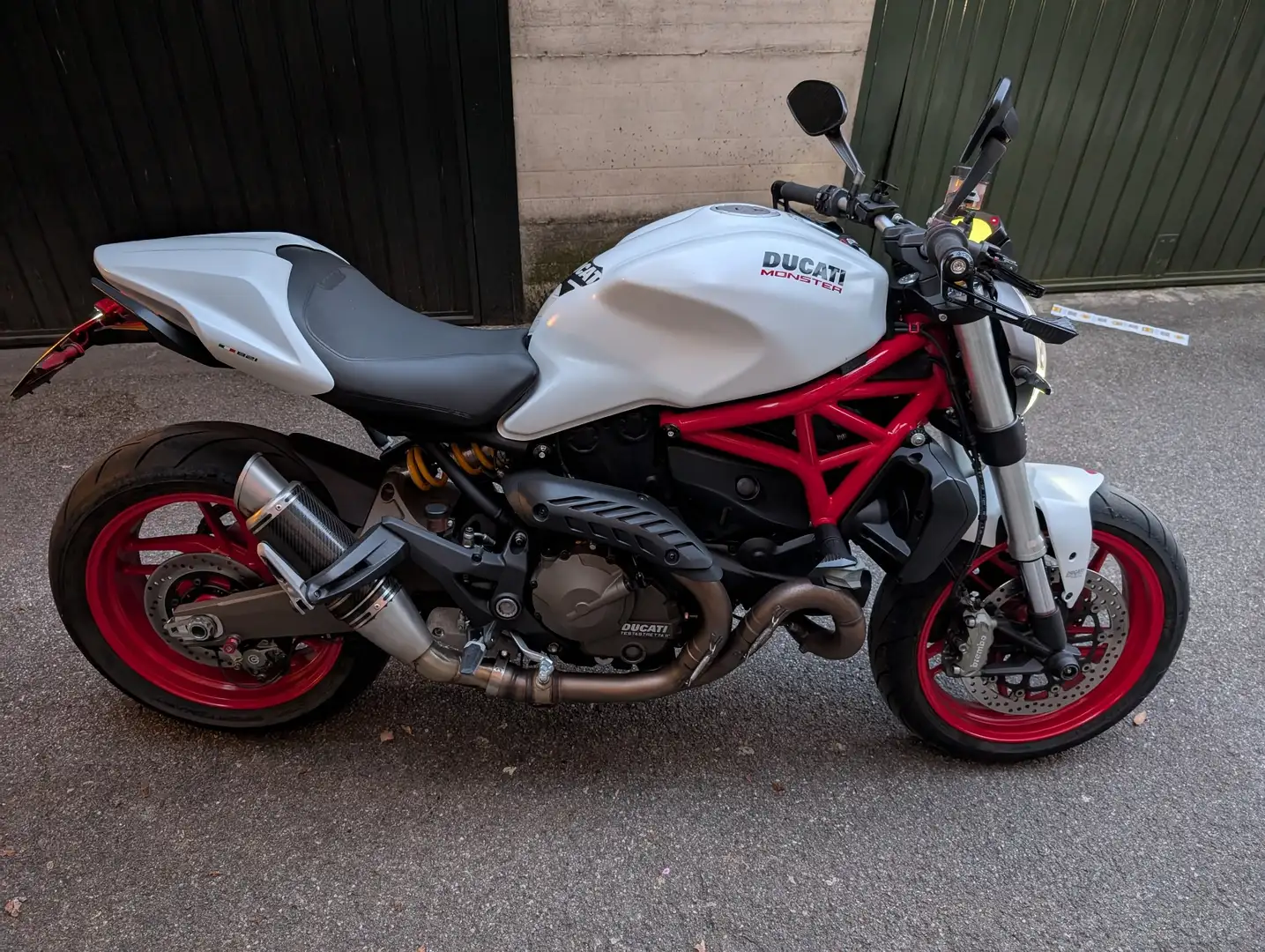 Ducati Monster 821 Bianco - 2