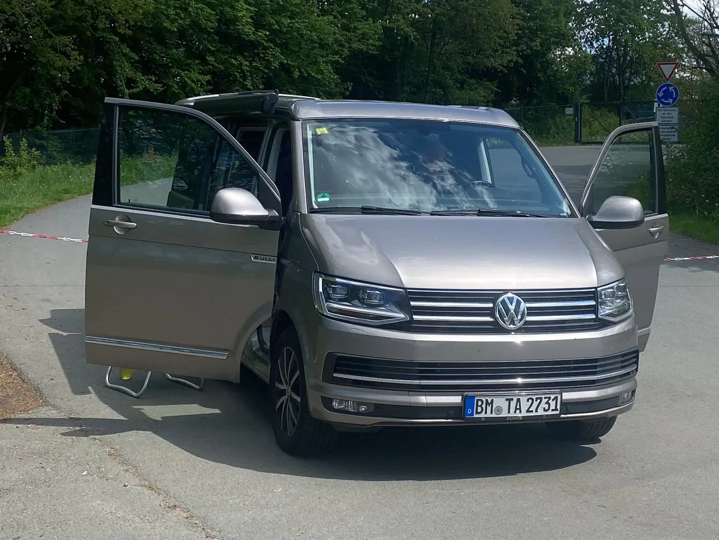 Volkswagen T6 California Silver - 1