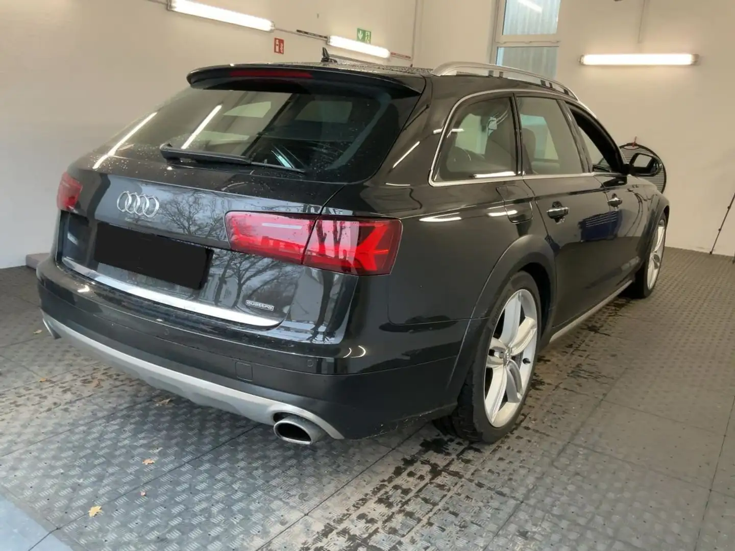 Audi A6 allroad 3.0 TFSI *AHK| LED| Pano| Navi* Schwarz - 2
