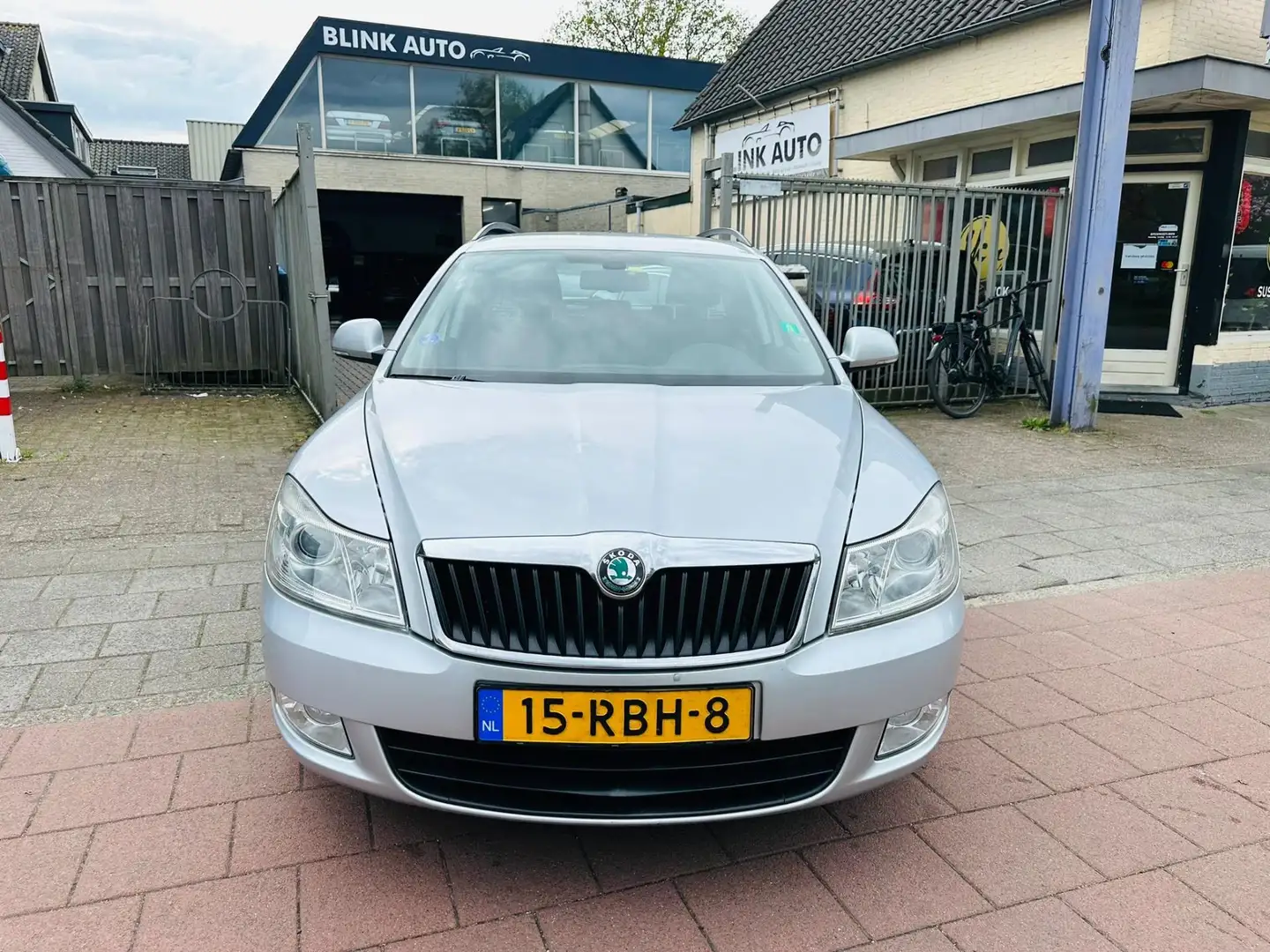 Skoda Octavia Combi 1.2 TSI Ambition Business Line NAVI NAP APK Grijs - 2