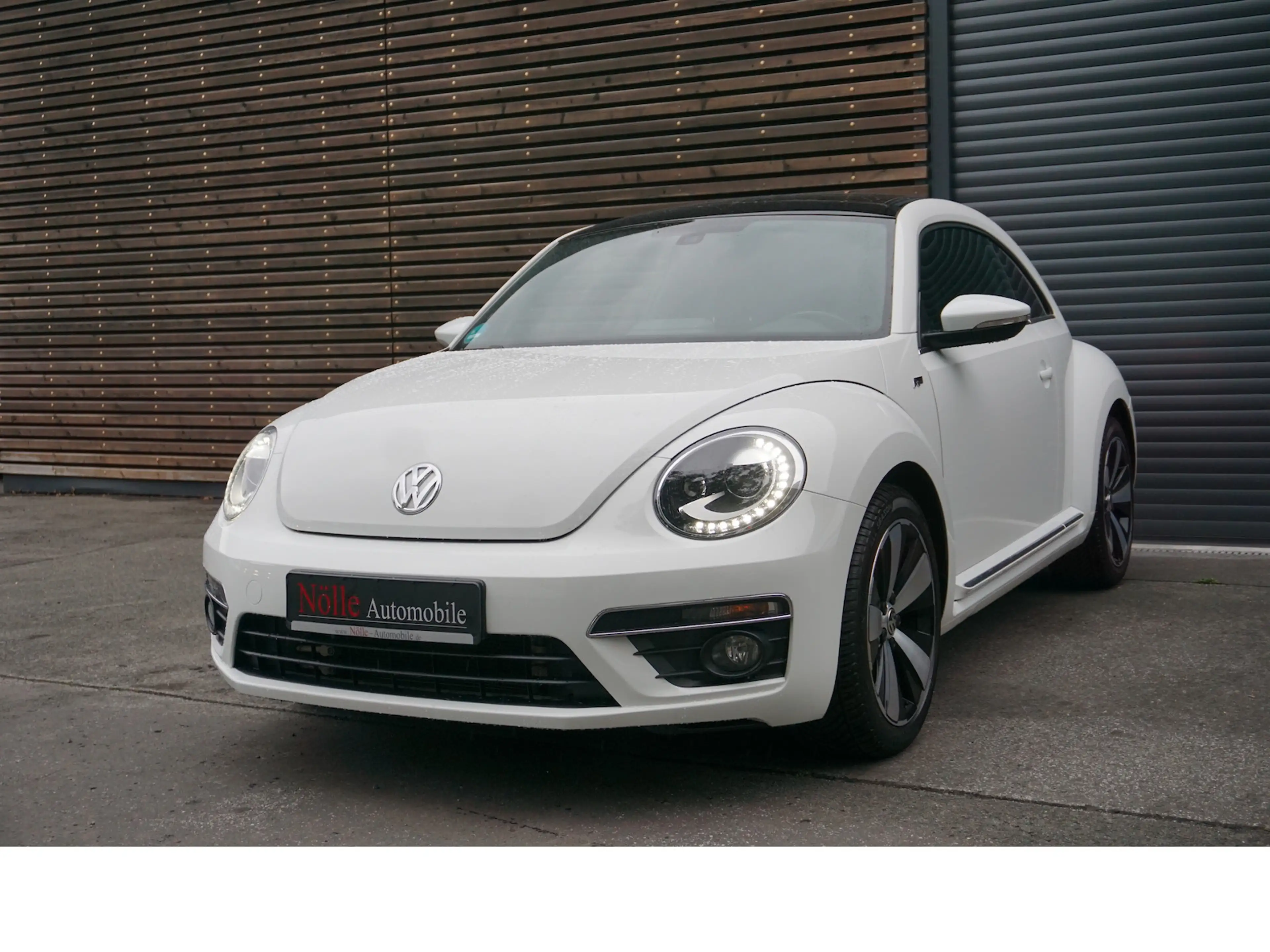 Volkswagen Beetle 1.4 TSI R-Line Pano LED Fender Sound 2.Hd — photo 4