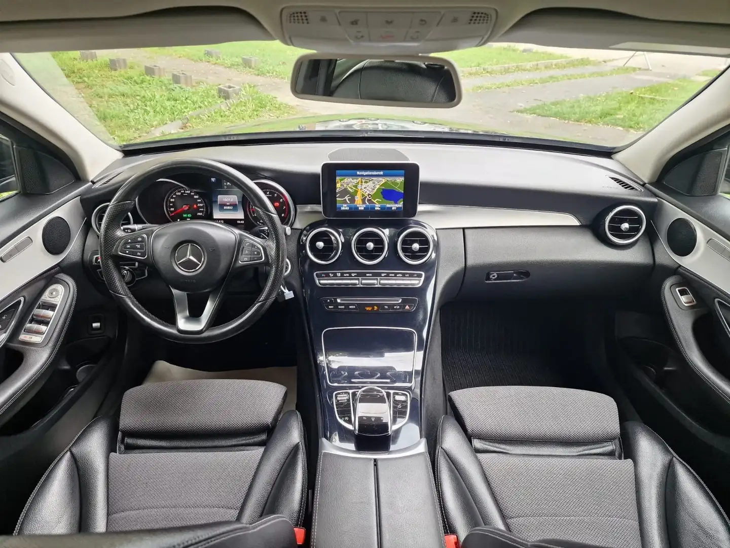 Mercedes-Benz C 180 CGI Limo. Automatik/Navi/ LED /85.000 km Schwarz - 2