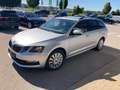 Skoda Octavia Com Ambition 2.0TDI DSG.NAV.PDC.TEMP.AHK.WIRELESS. Argent - thumbnail 2