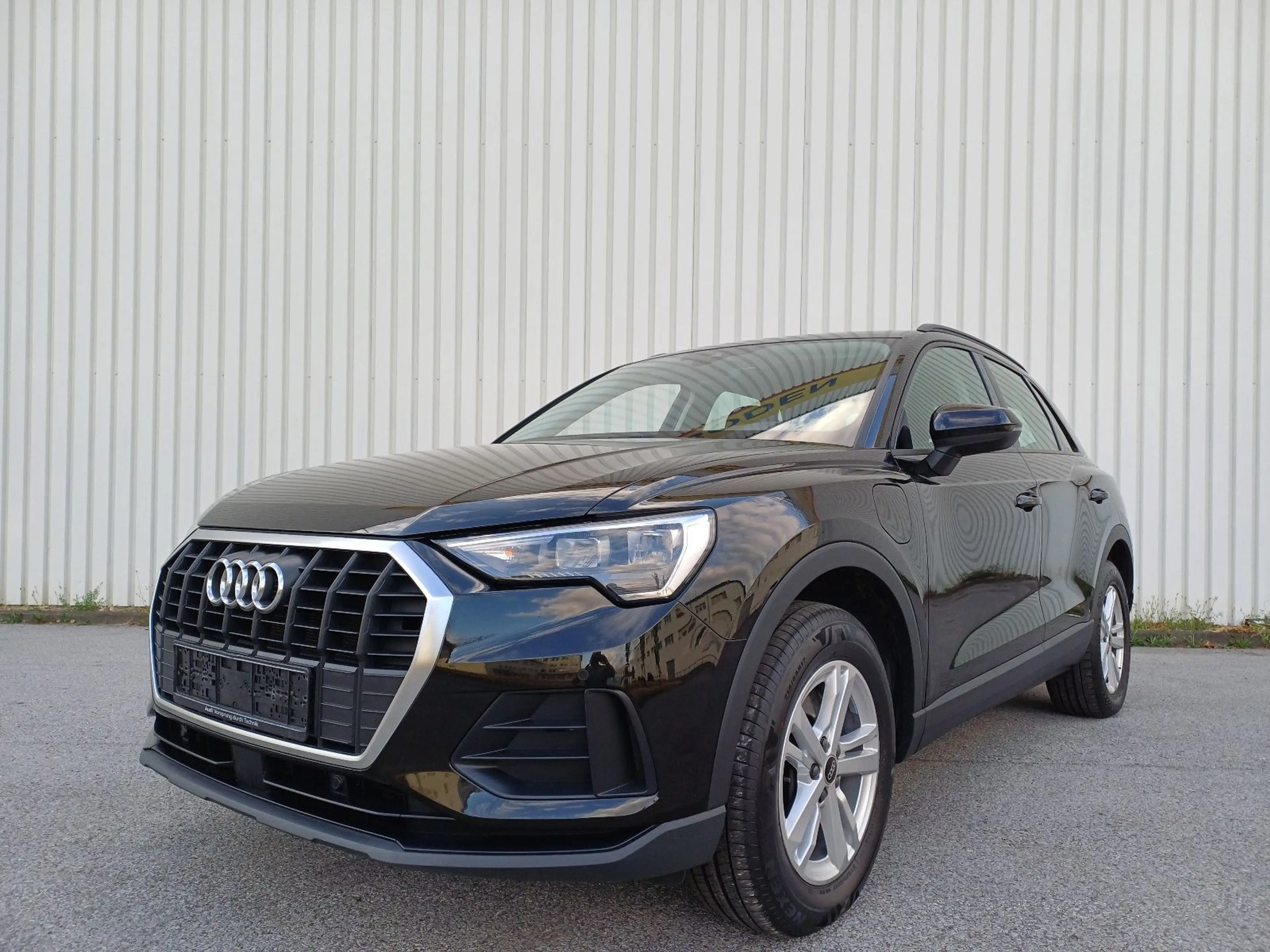Audi Q3 45 TFSI e/Navi/Kamera/Virtual/PDC/1.HD
