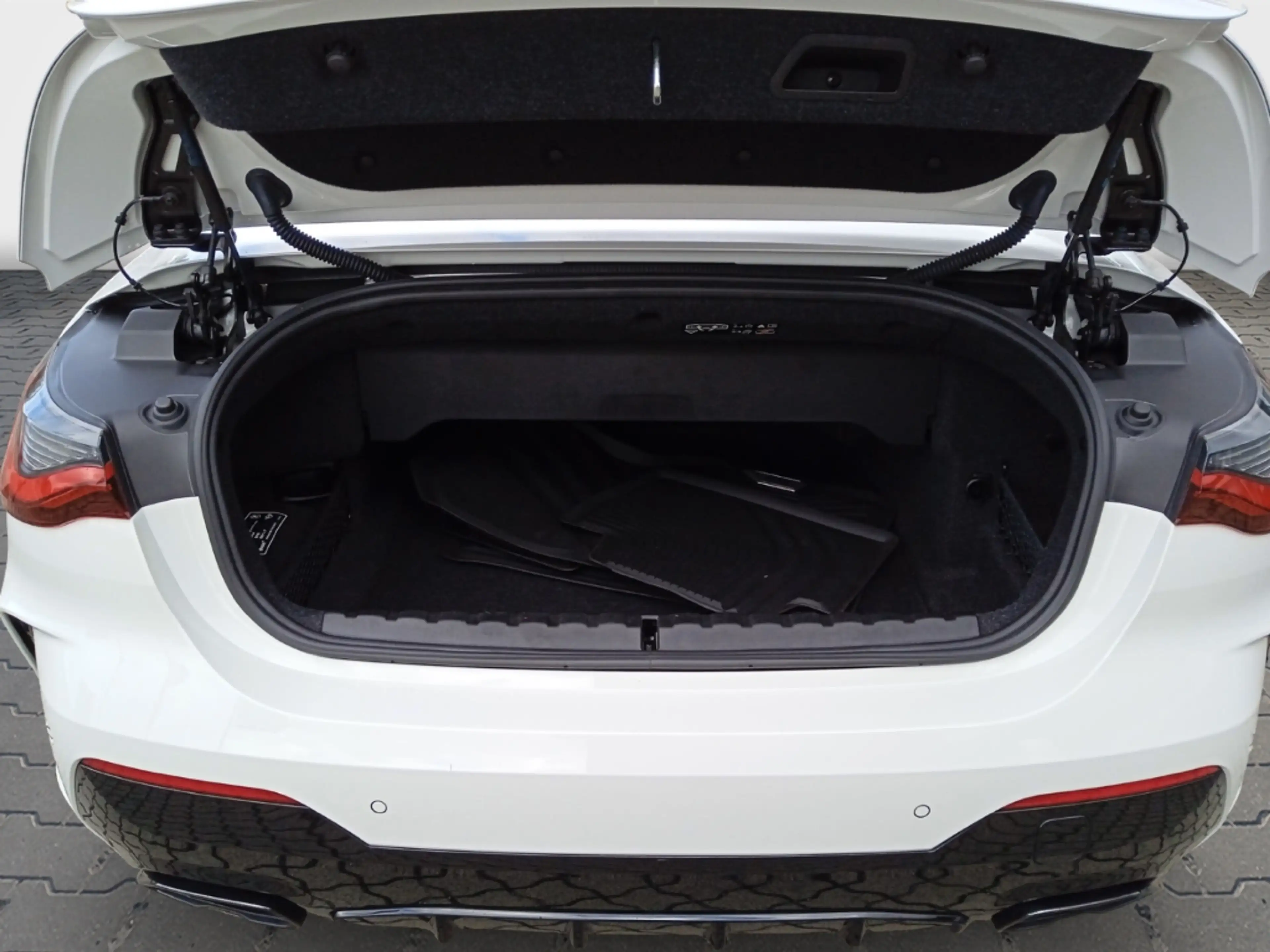 BMW 440 xDrive Cabrio Aut.  LASERLICHT+M-PAKET+WINDSCHUTZ+ — photo 11