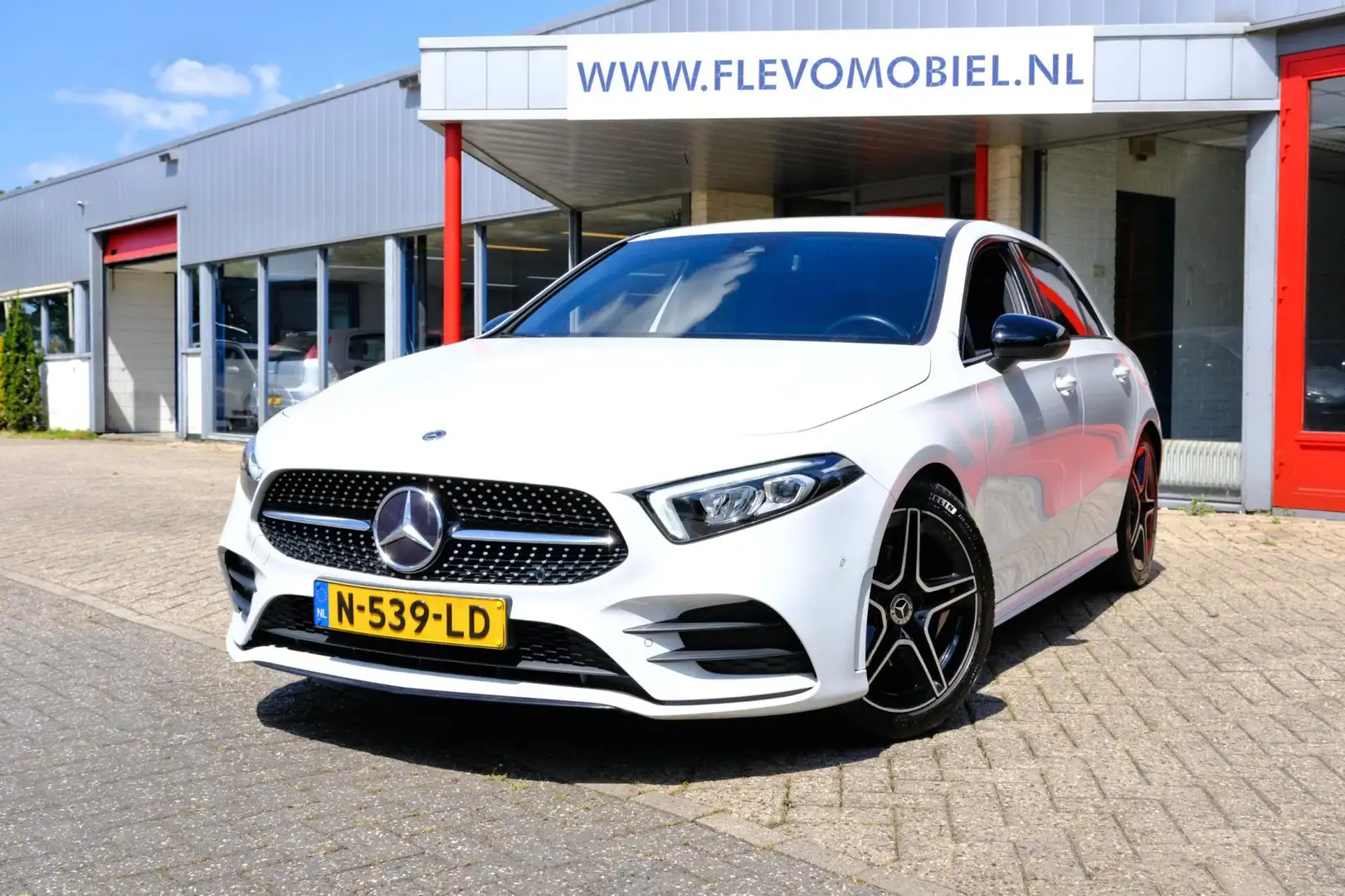 Mercedes-Benz A 180 Aut. AMG Half leder|LED|Navi|Camera Wit - 1