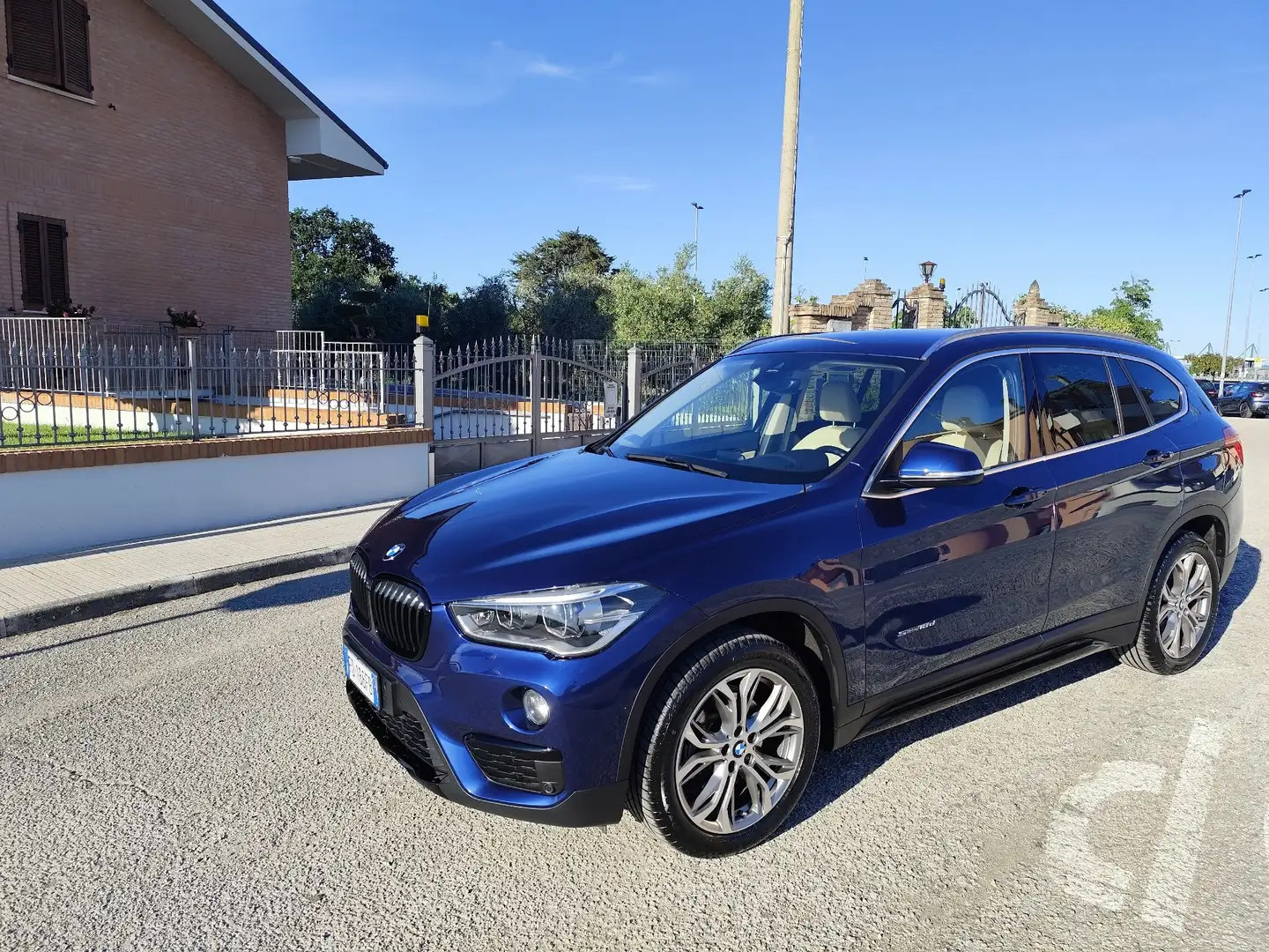 BMW X1 sdrive18d xLine - 1