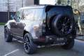 Land Rover Defender 110 P 635 V 8 Octa One of One GERESERVEERD Gris - thumbnail 3