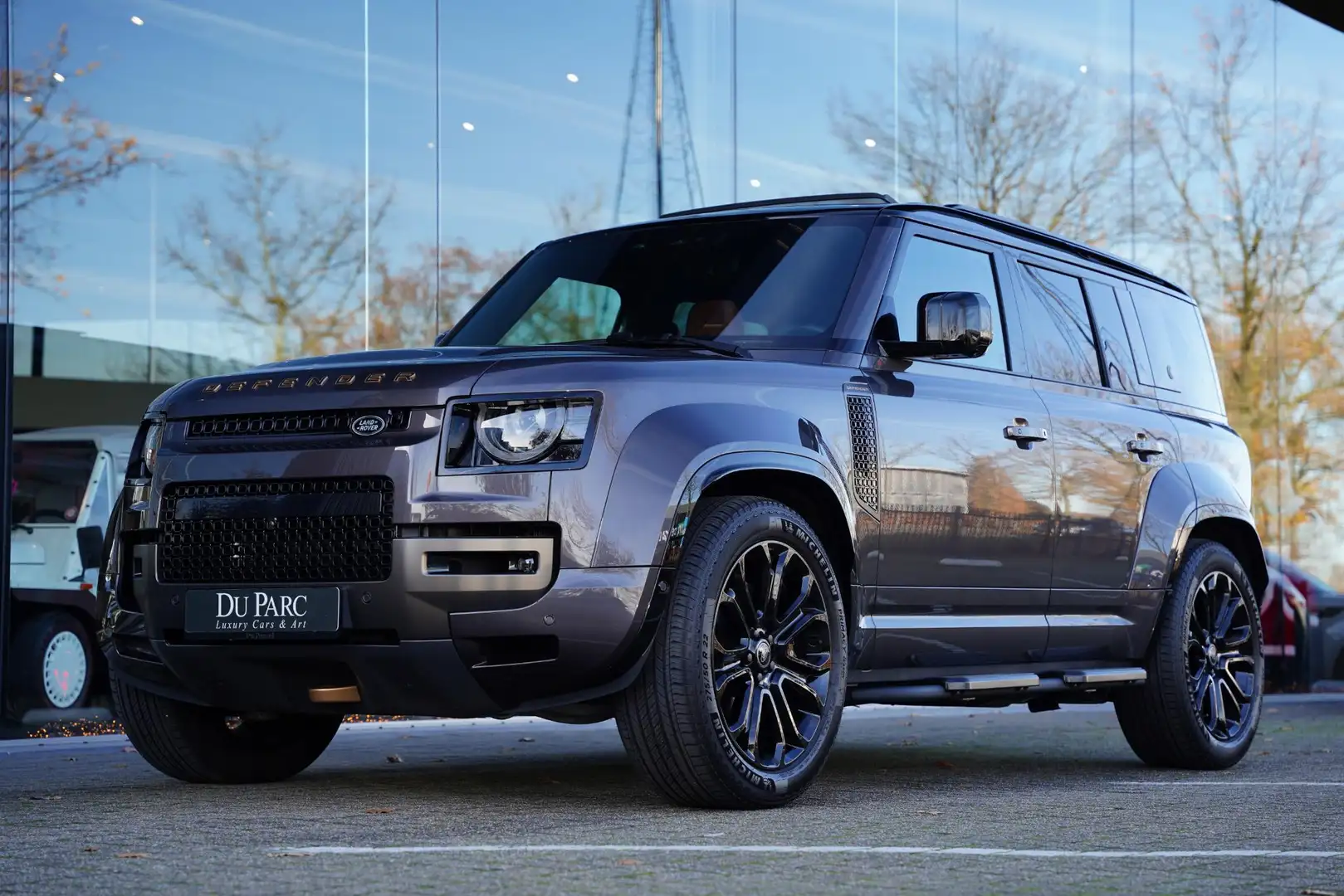 Land Rover Defender 110 P 635 V 8 Octa One of One GERESERVEERD Gris - 2