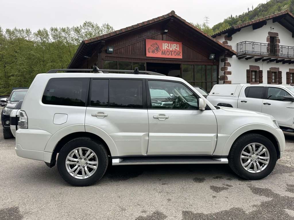 Mitsubishi Montero 3.2DI-D Kaiteki 5AT 200 - foto 1