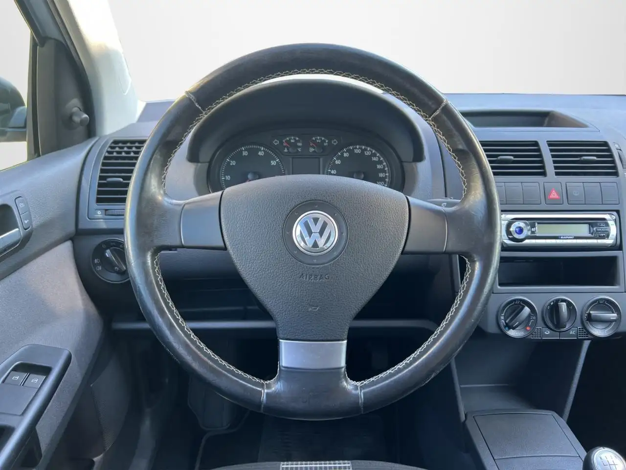 Volkswagen Polo Citadine 5 portes — photo 5