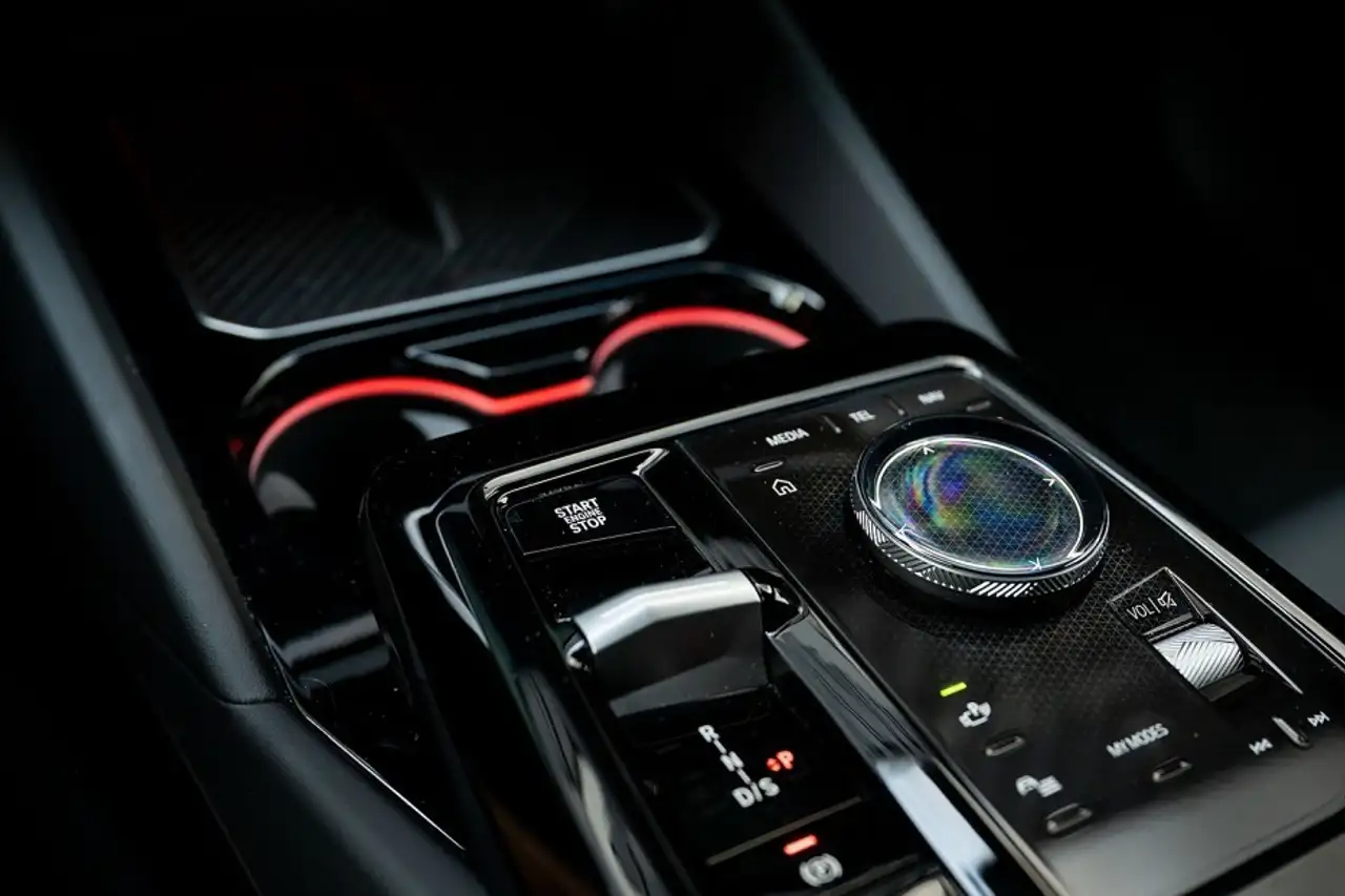 BMW 530 5-serie 530e xDrive Touring M Sport Bowers & Wil, миниатюра 26