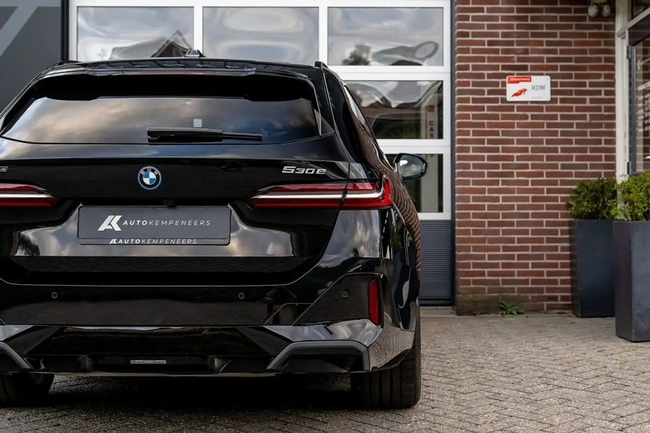 BMW 530 5-serie 530e xDrive Touring M Sport Bowers & Wil, миниатюра 3