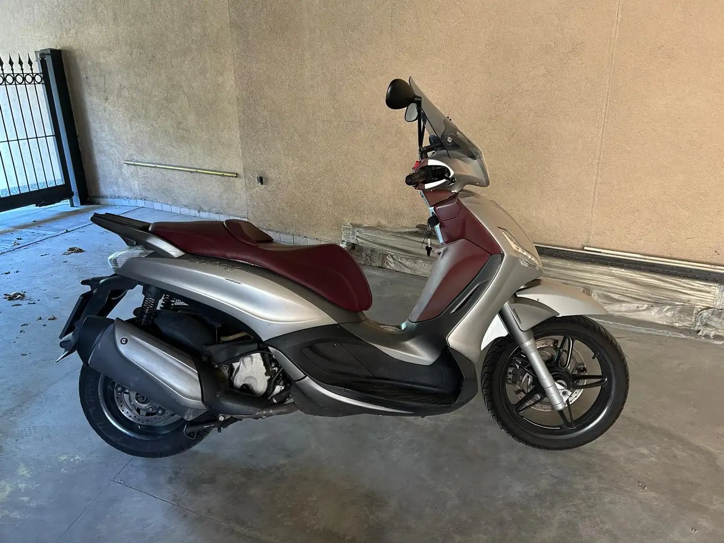Piaggio Beverly 350 sport touring Argento - 1