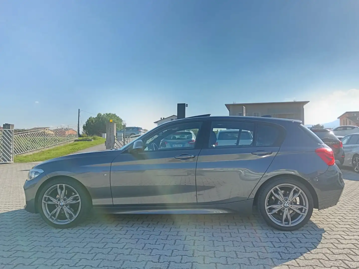BMW 120 120i Msport 5p auto Grigio - 2