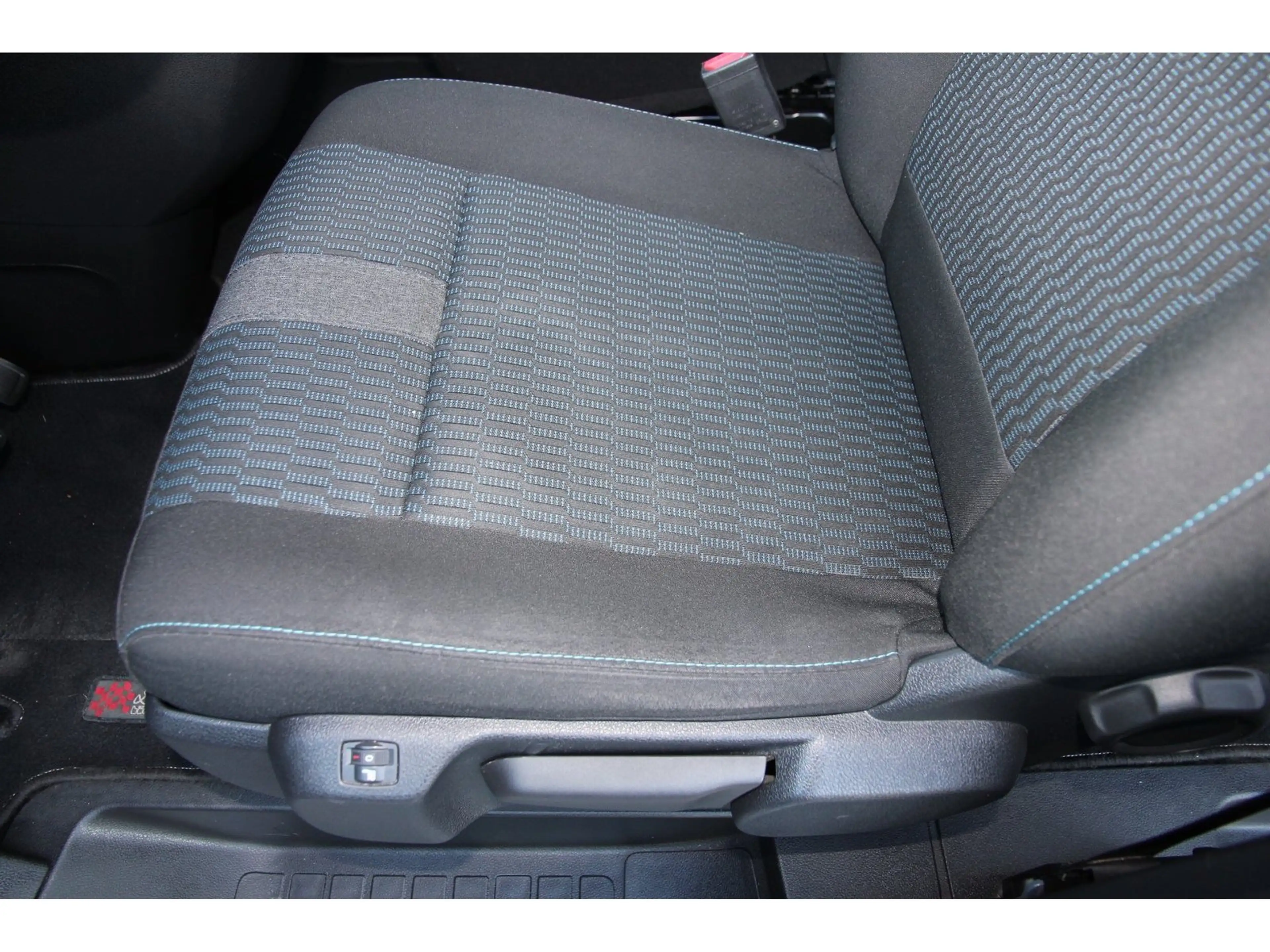 Peugeot Traveller L2 Active BHDi 150 Carplay RFK 8 Sitze — photo 13