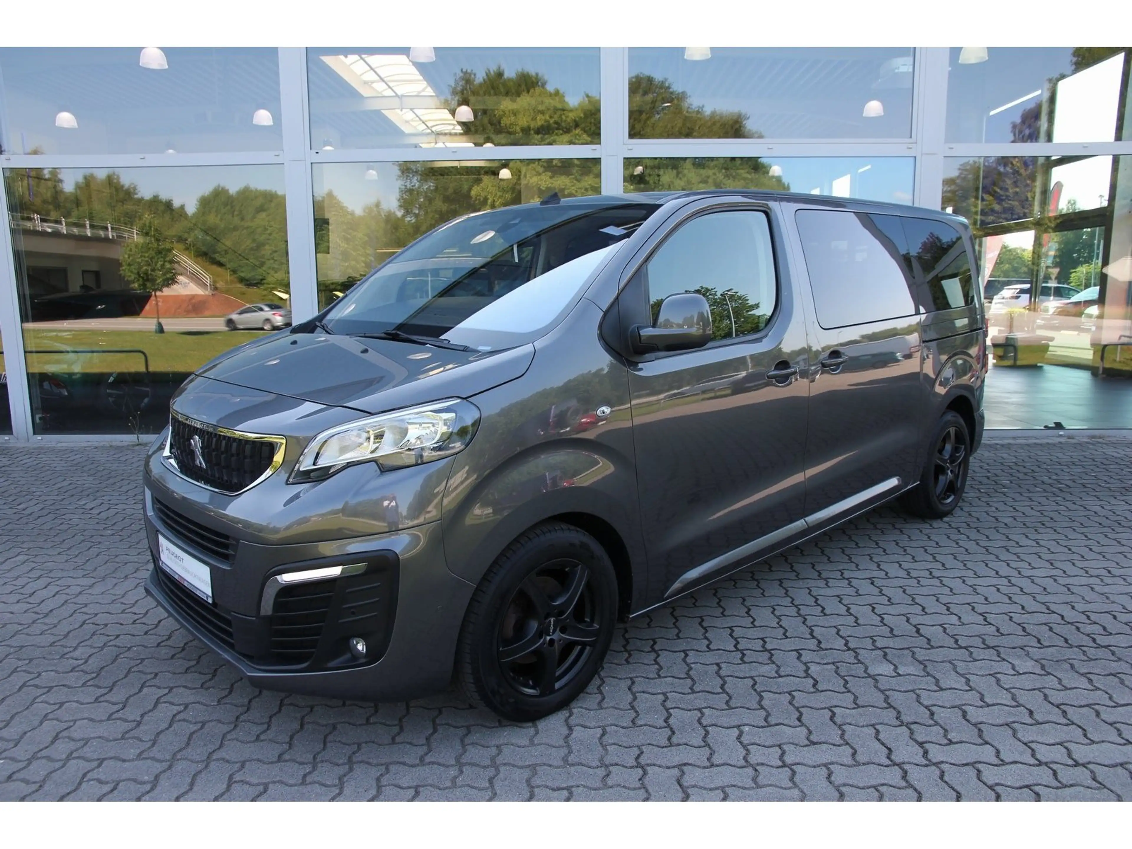 Peugeot Traveller L2 Active BHDi 150 Carplay RFK 8 Sitze