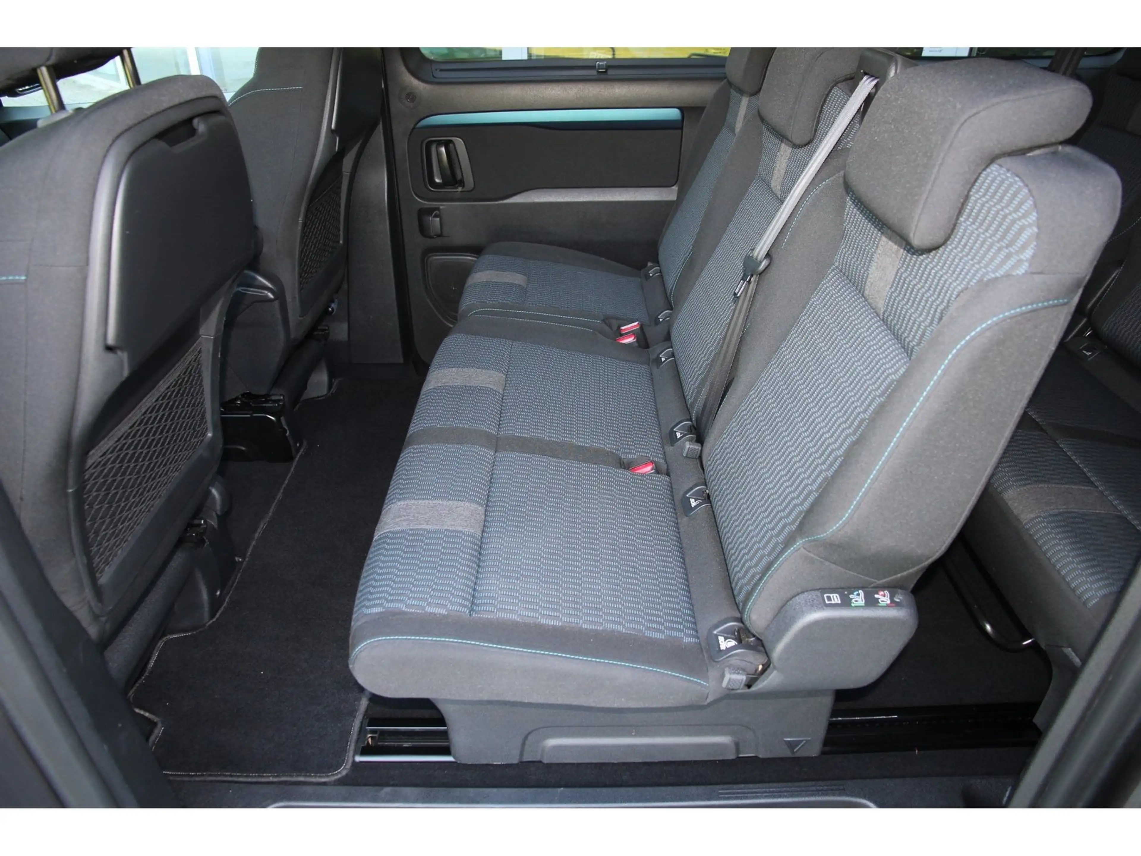 Peugeot Traveller L2 Active BHDi 150 Carplay RFK 8 Sitze — photo 10